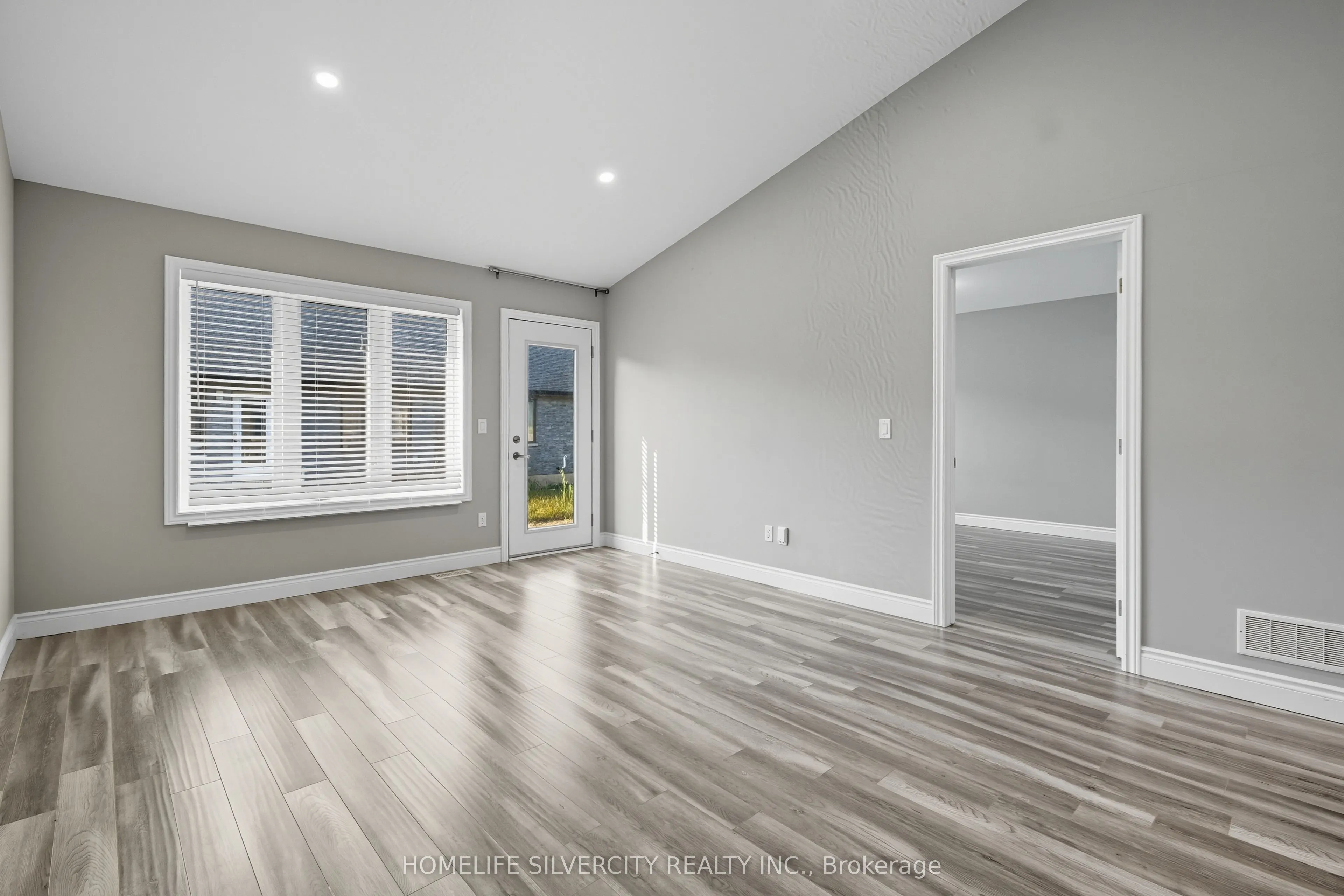 3543 Hallee Crescent