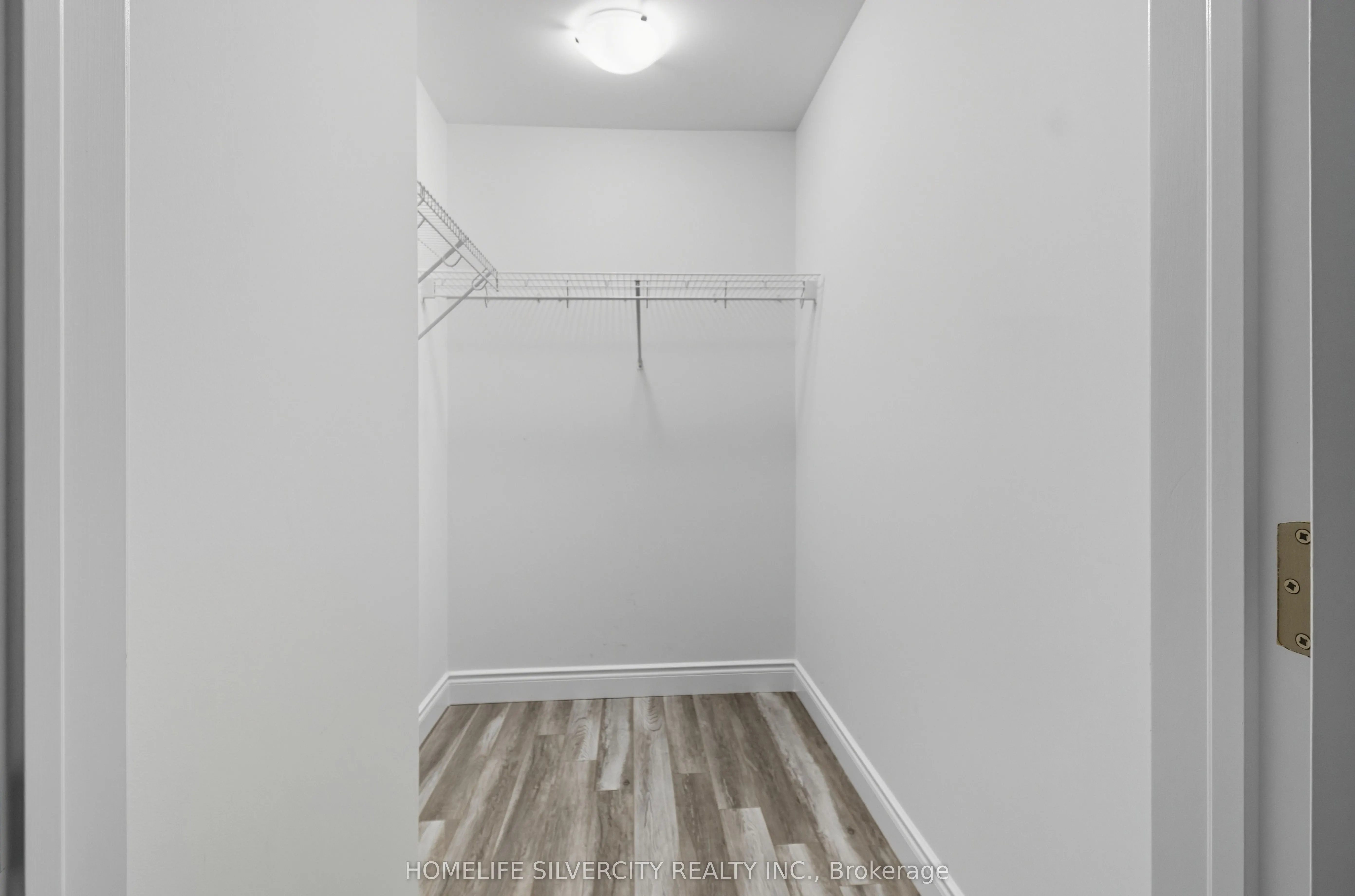 3543 Hallee Crescent