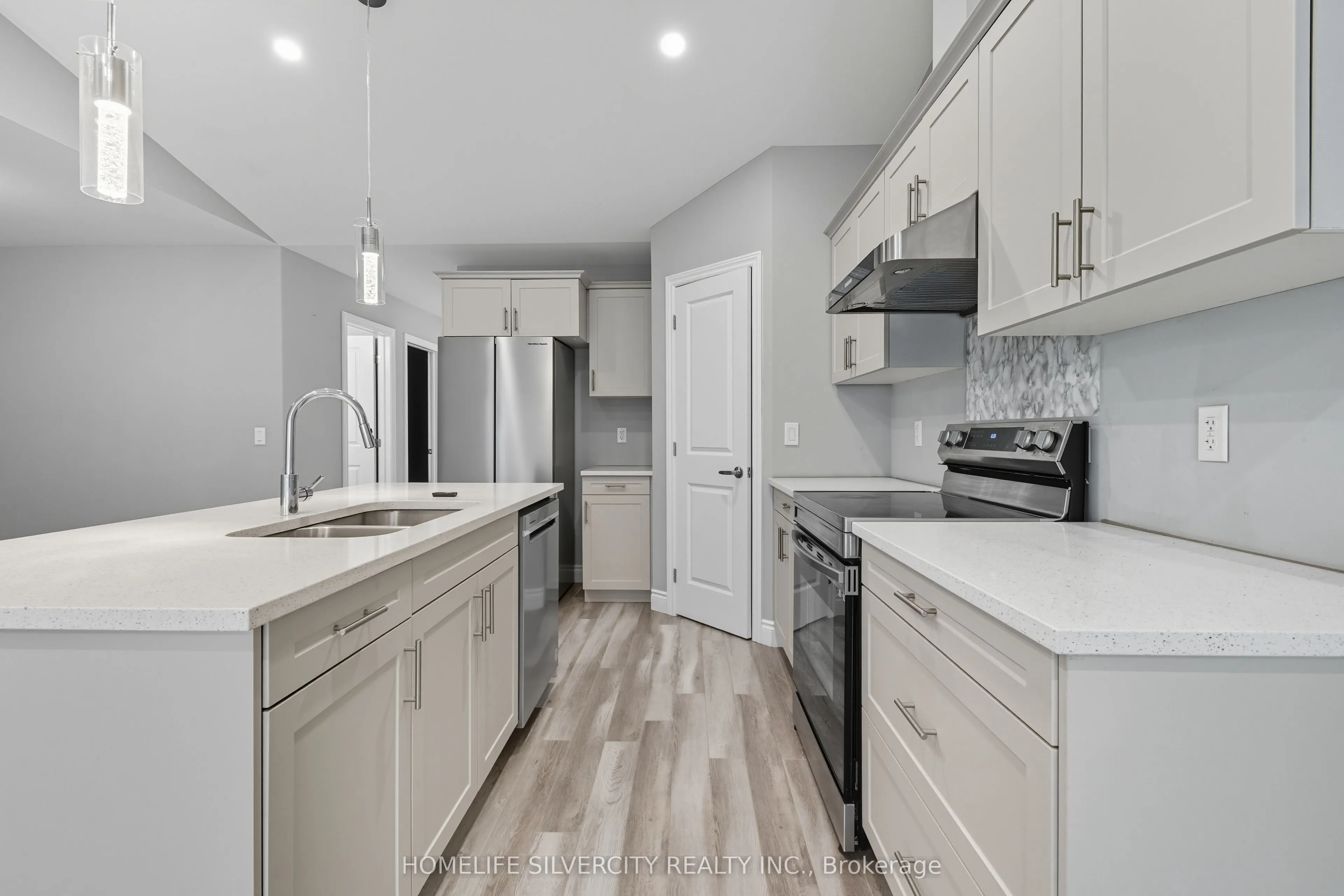 3543 Hallee Crescent