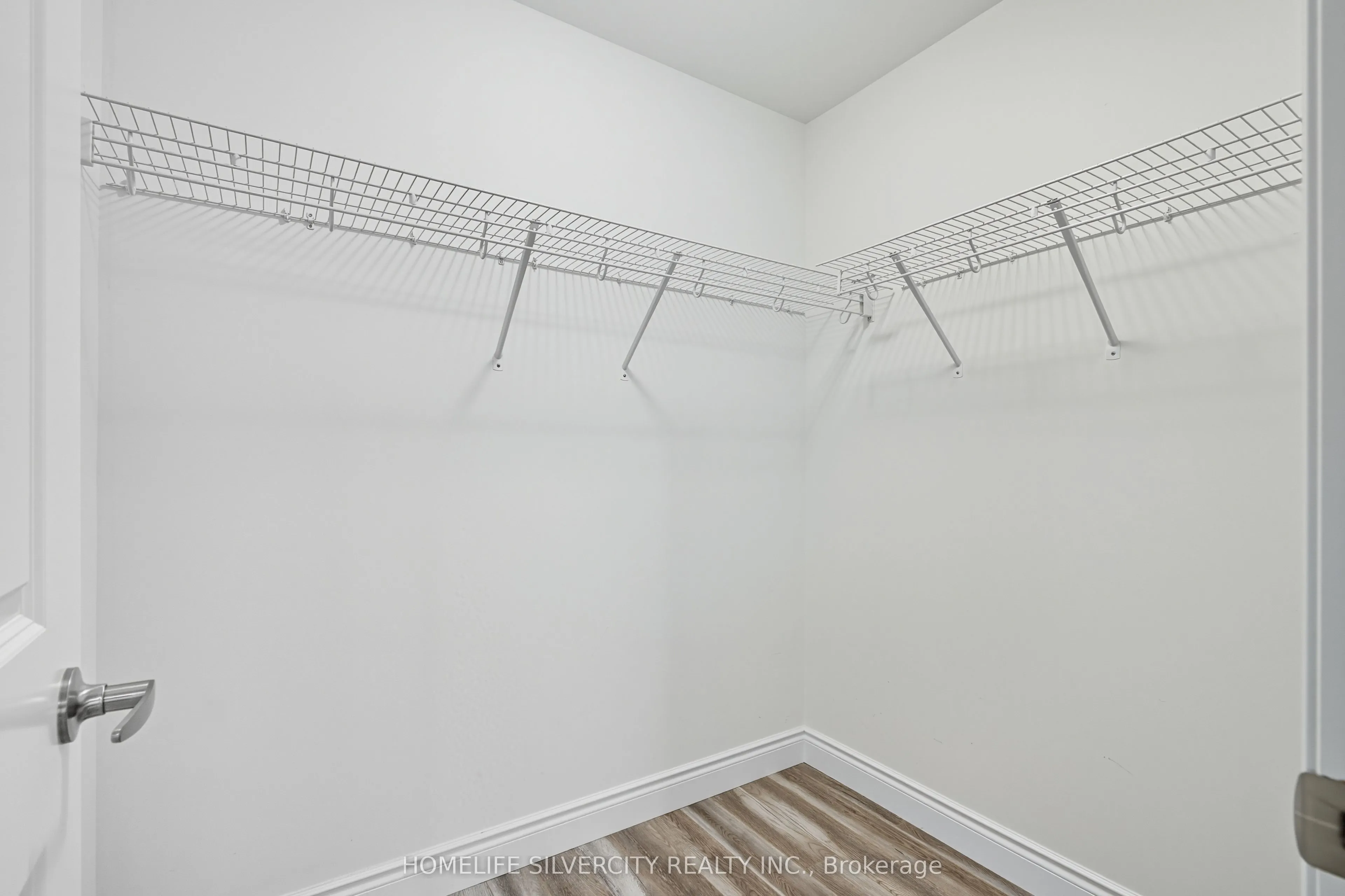 3543 Hallee Crescent