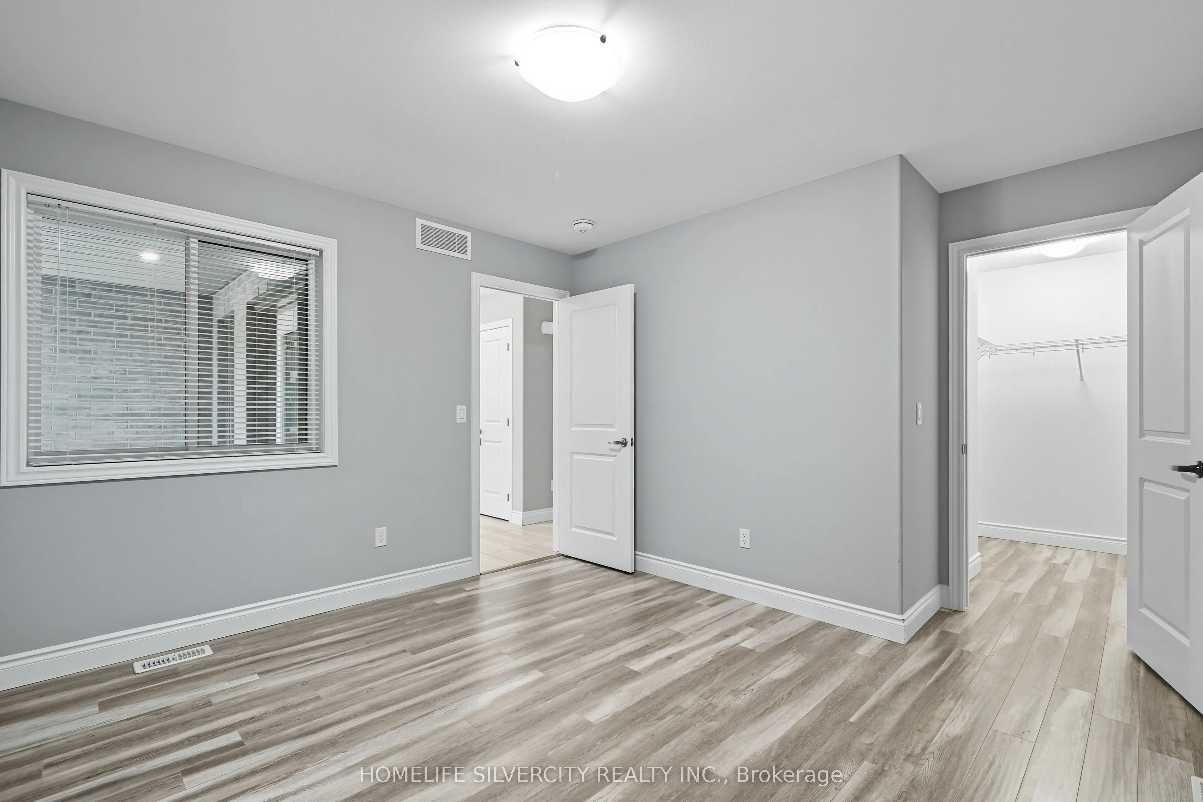 3543 Hallee Crescent