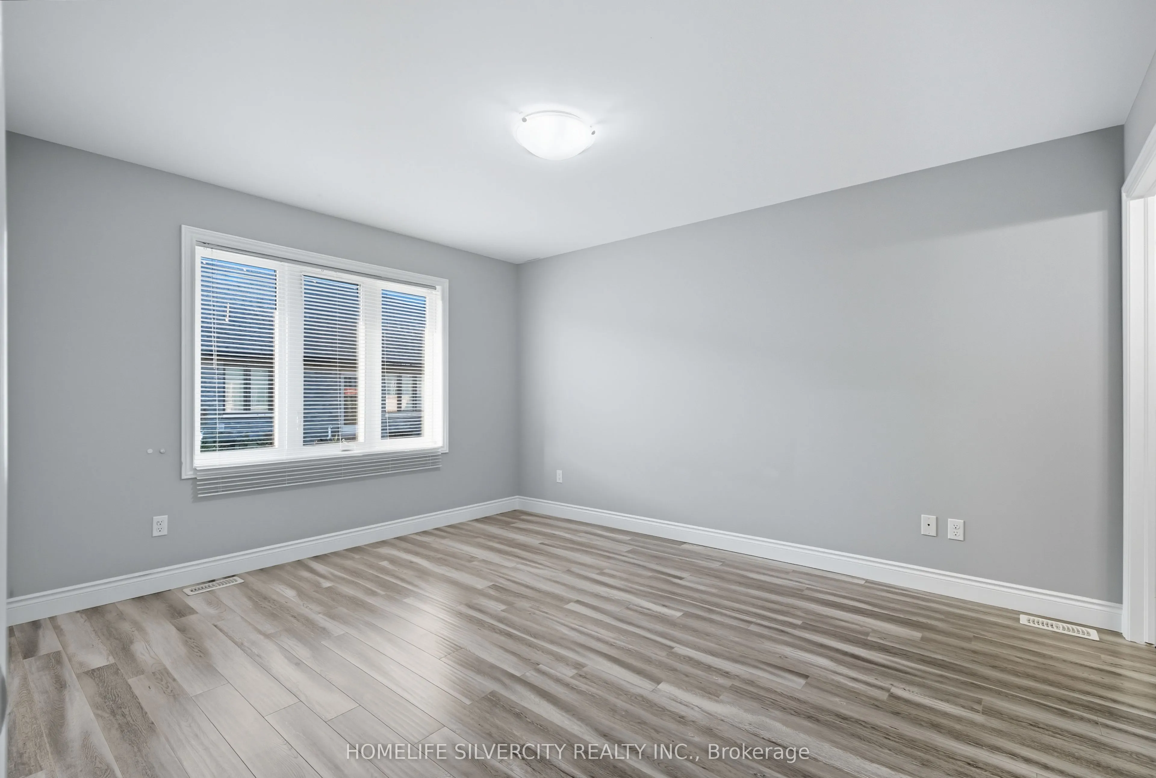 3543 Hallee Crescent