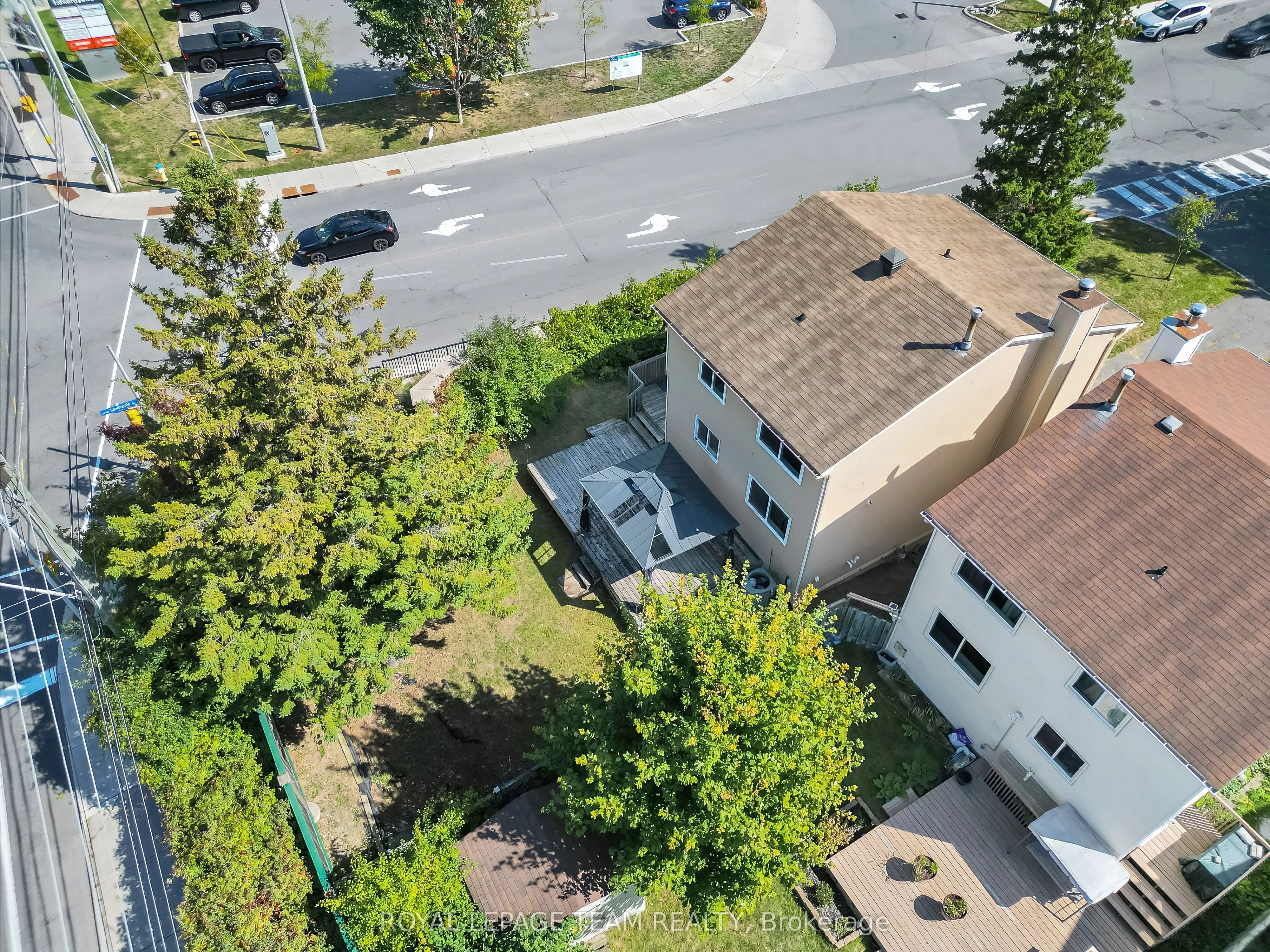 2 Brookhaven Court