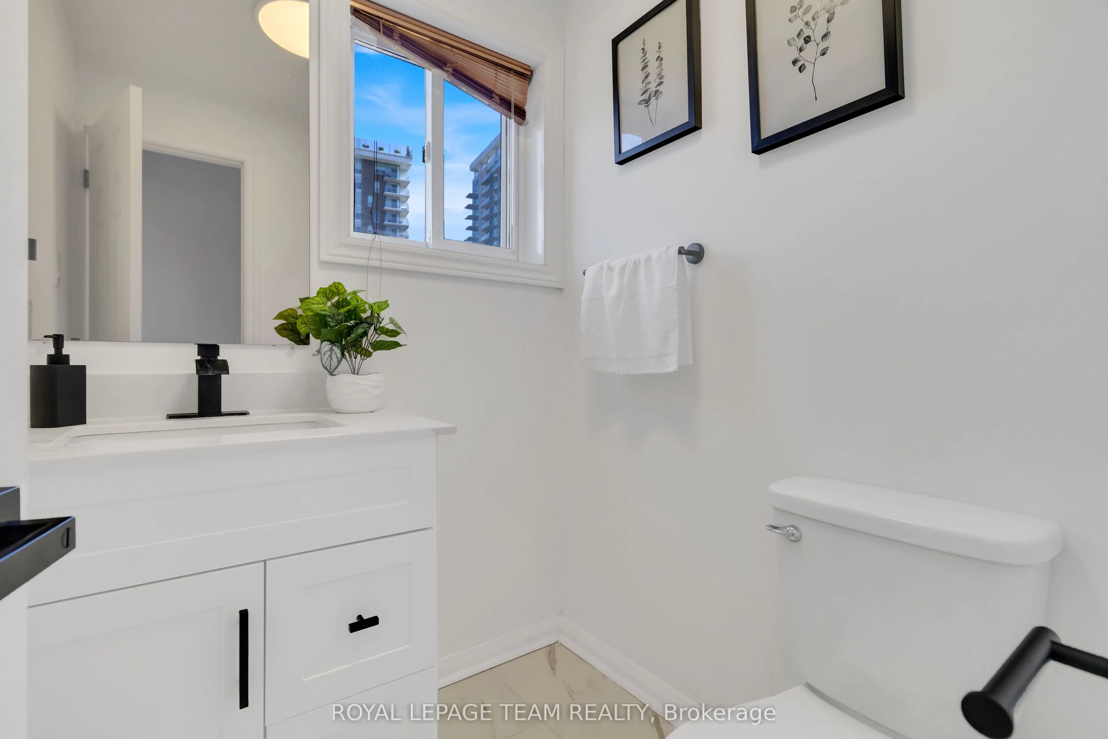 2 Brookhaven Court