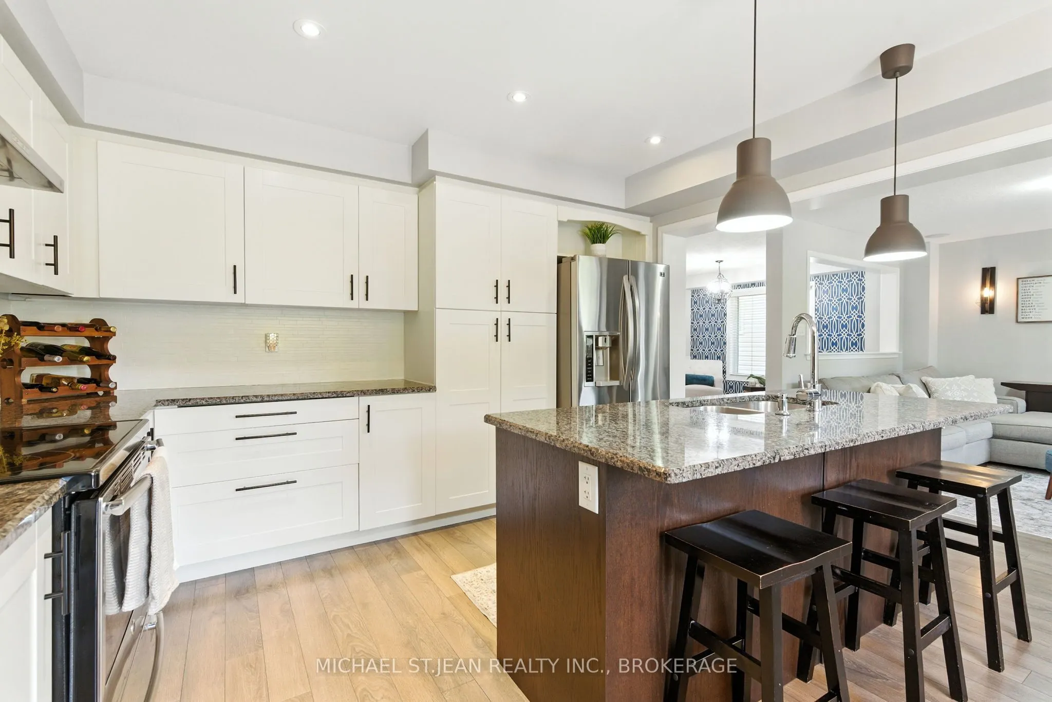 8769 Dogwood Crescent