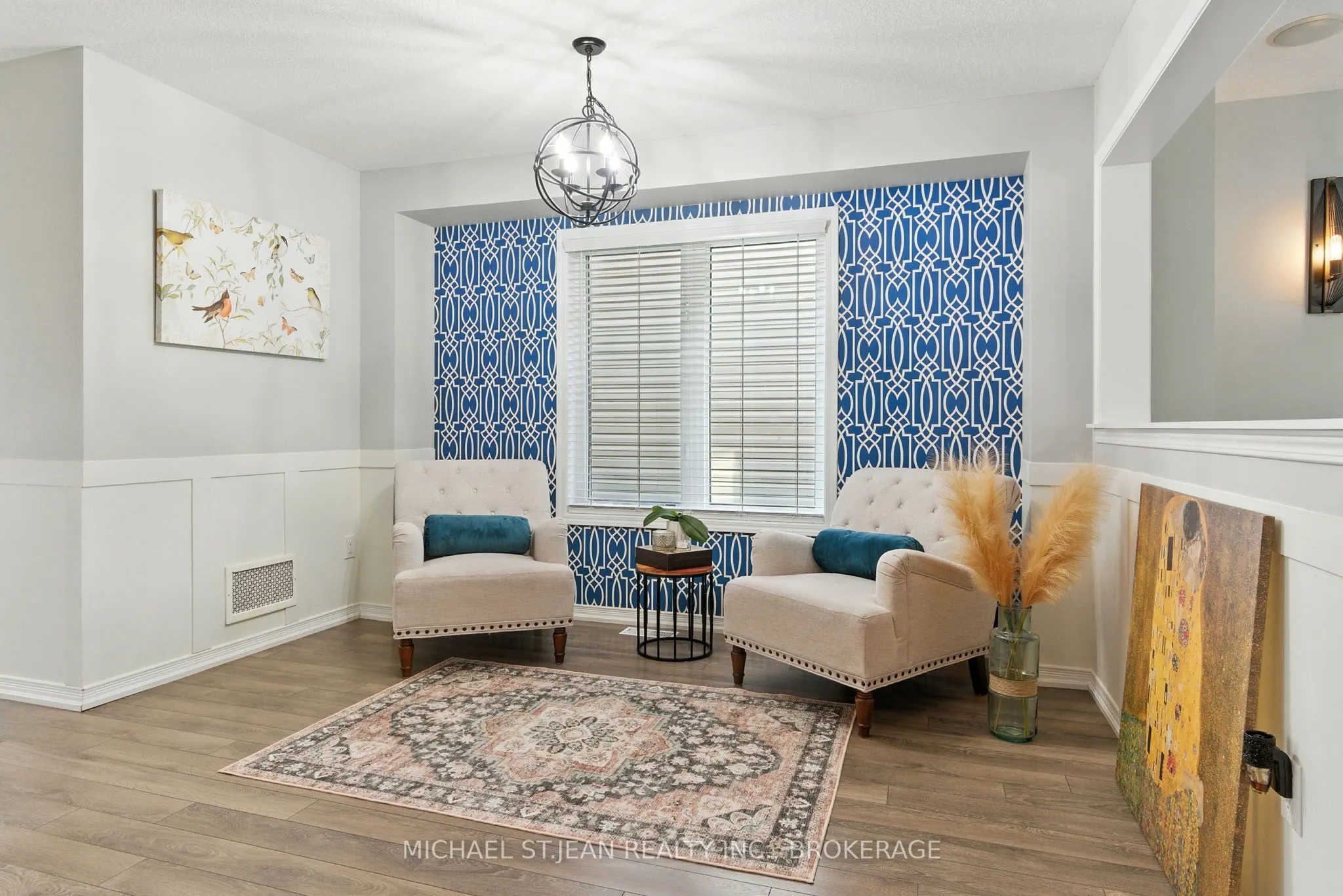 8769 Dogwood Crescent