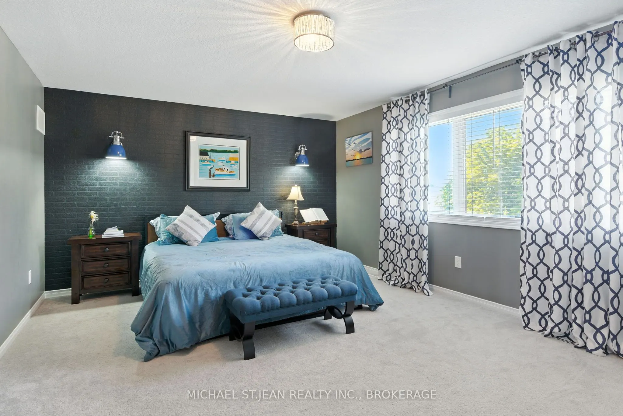 8769 Dogwood Crescent