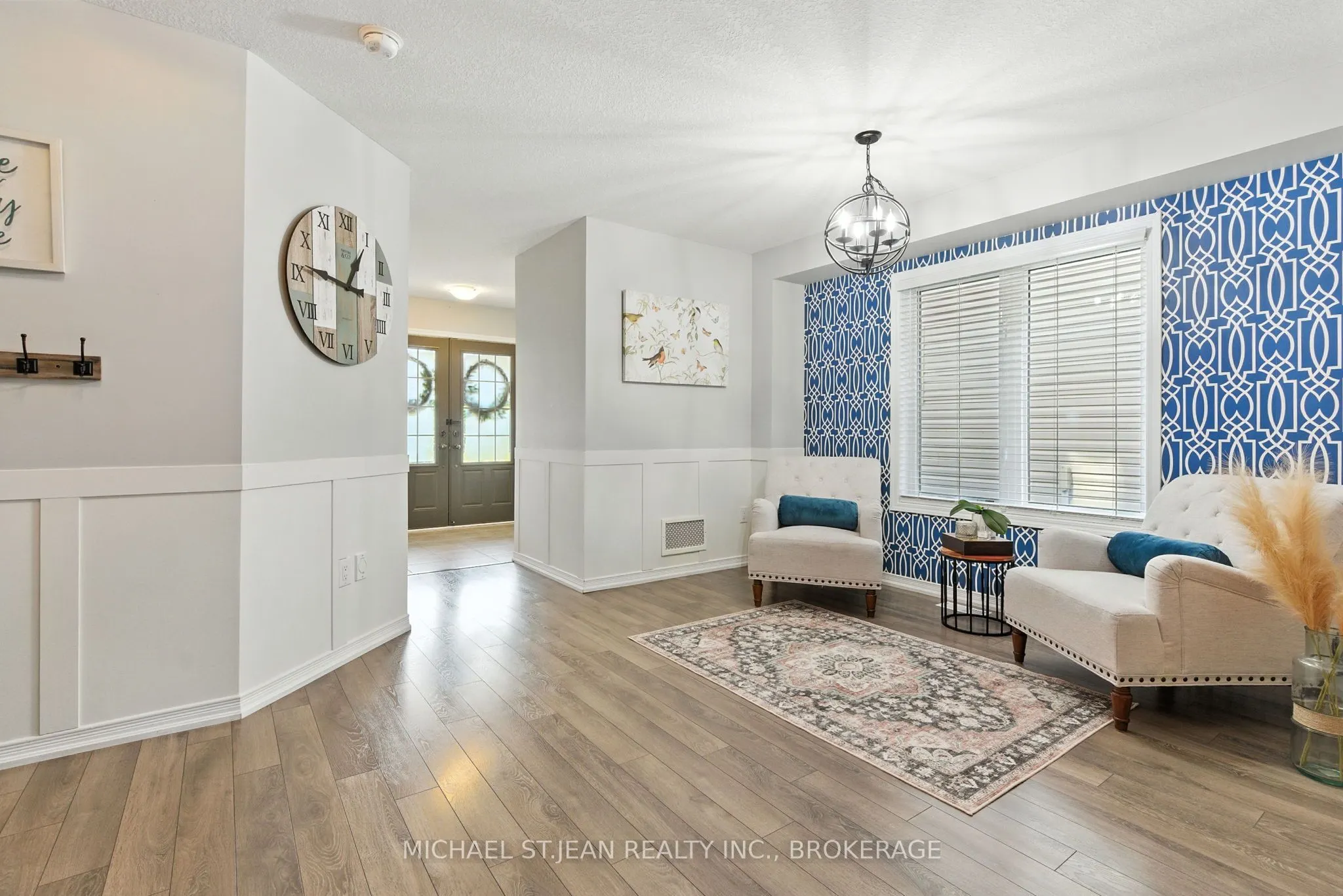 8769 Dogwood Crescent
