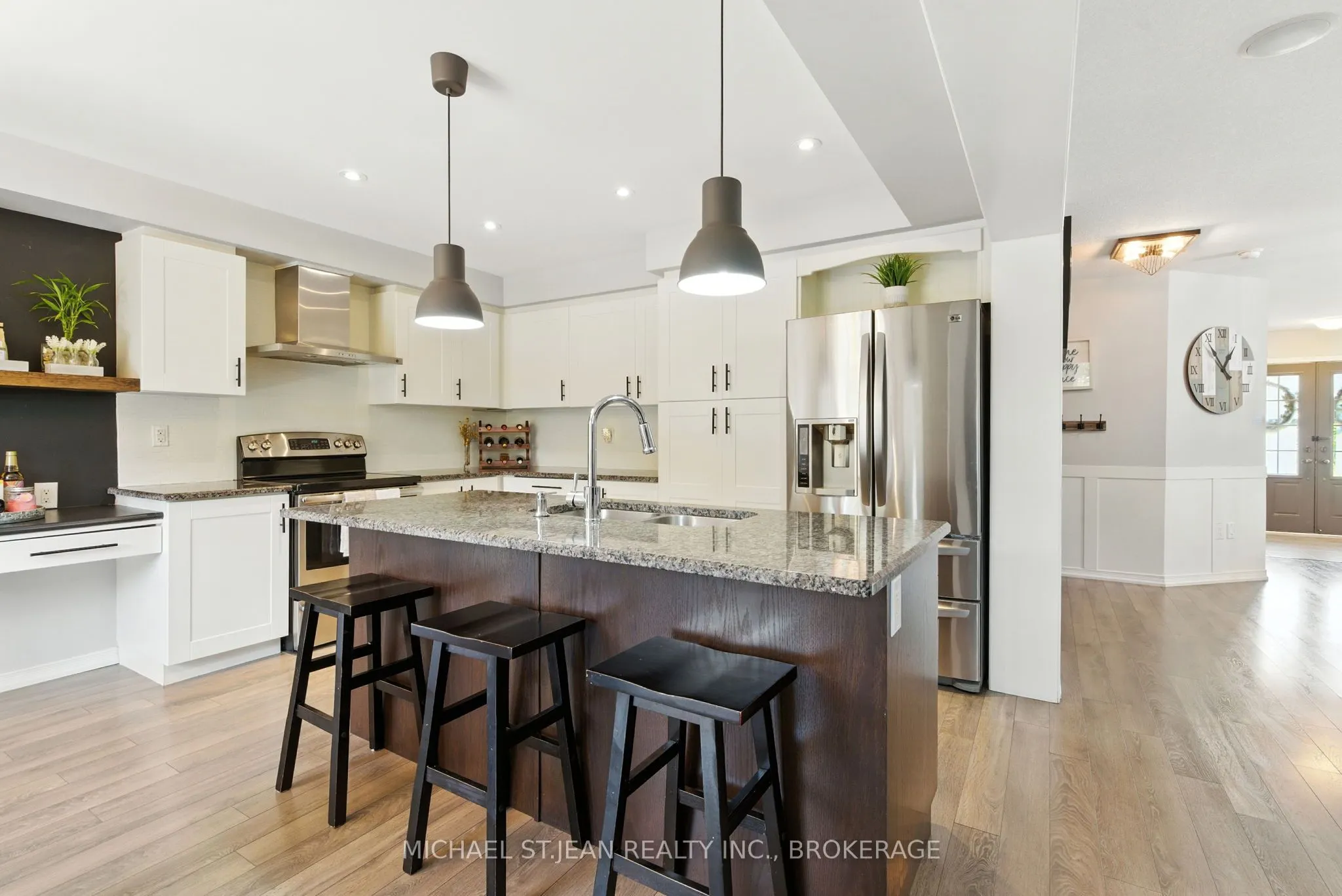 8769 Dogwood Crescent