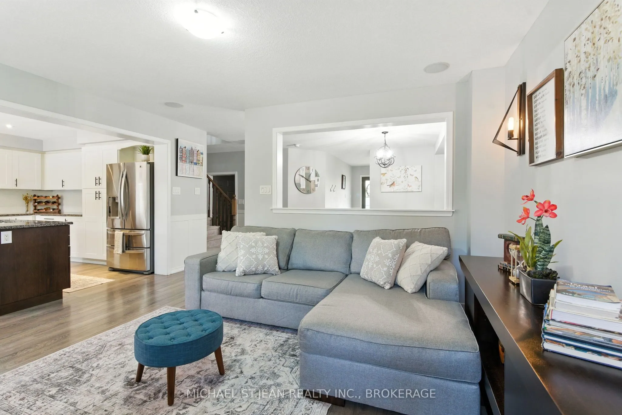8769 Dogwood Crescent