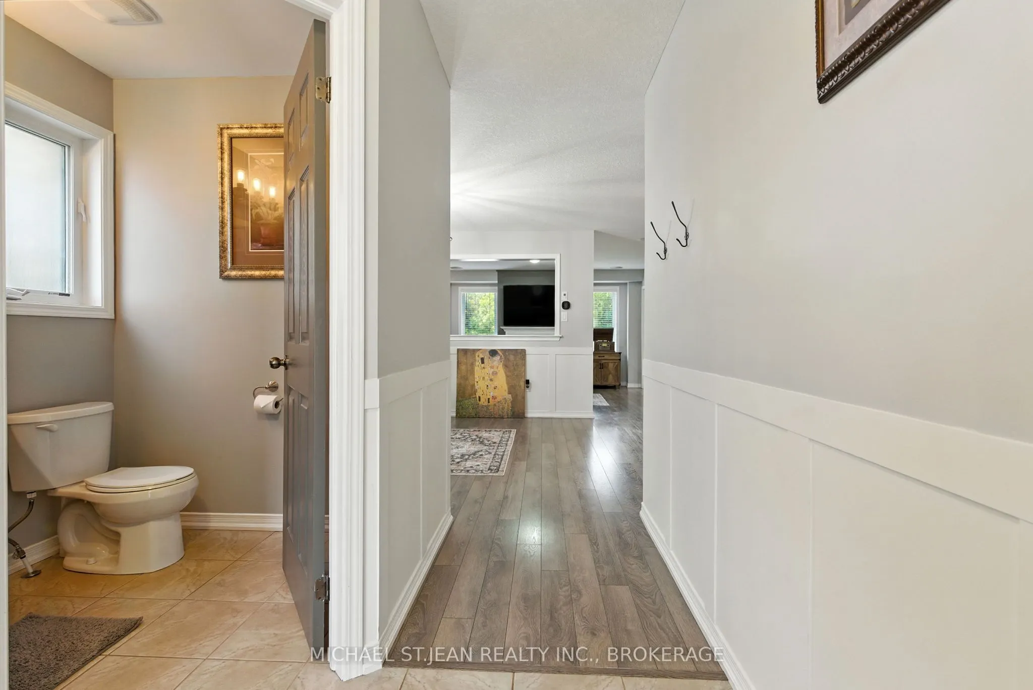 8769 Dogwood Crescent