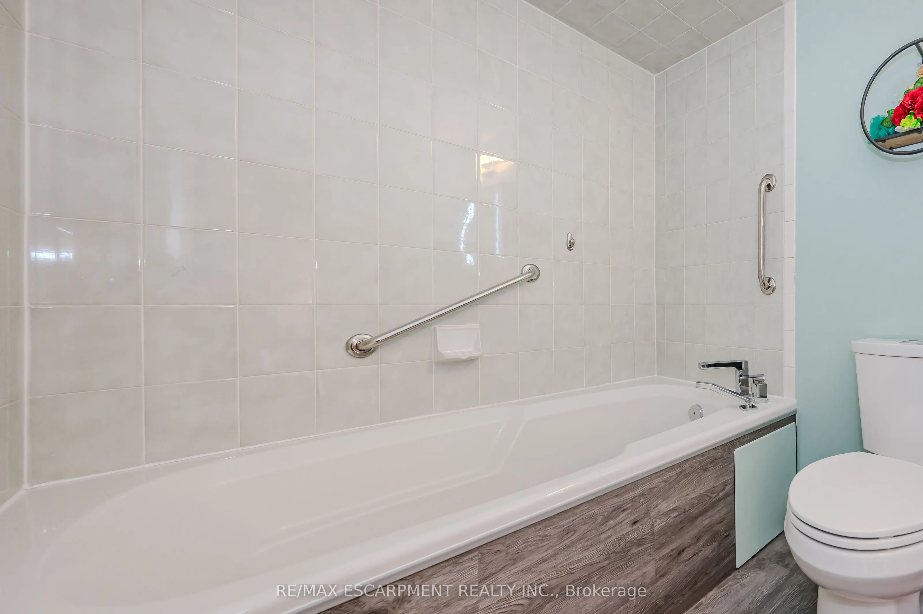 38 Elora Drive, #21