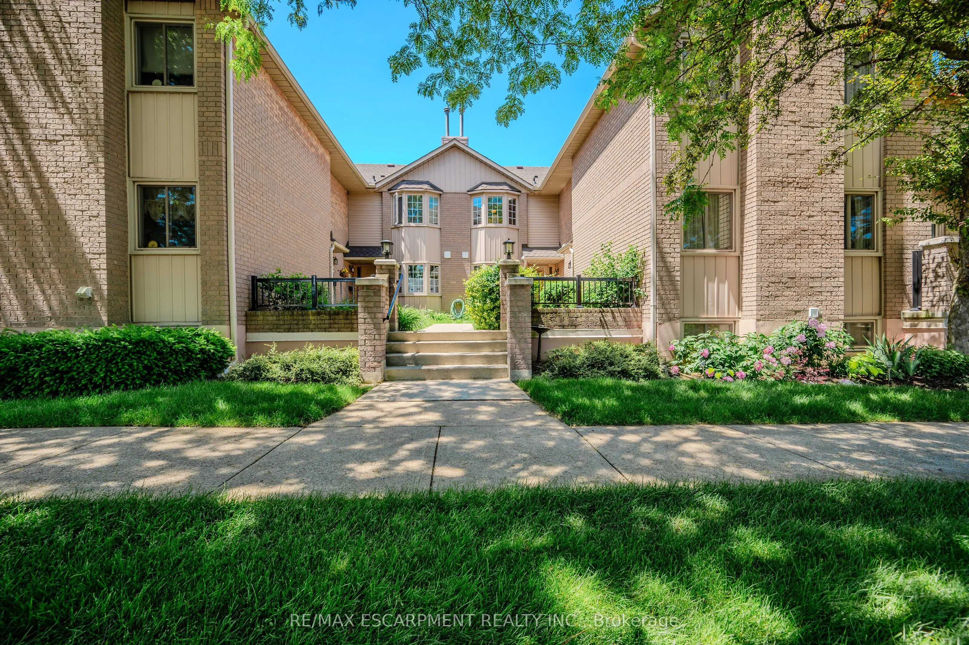 38 Elora Drive, #21