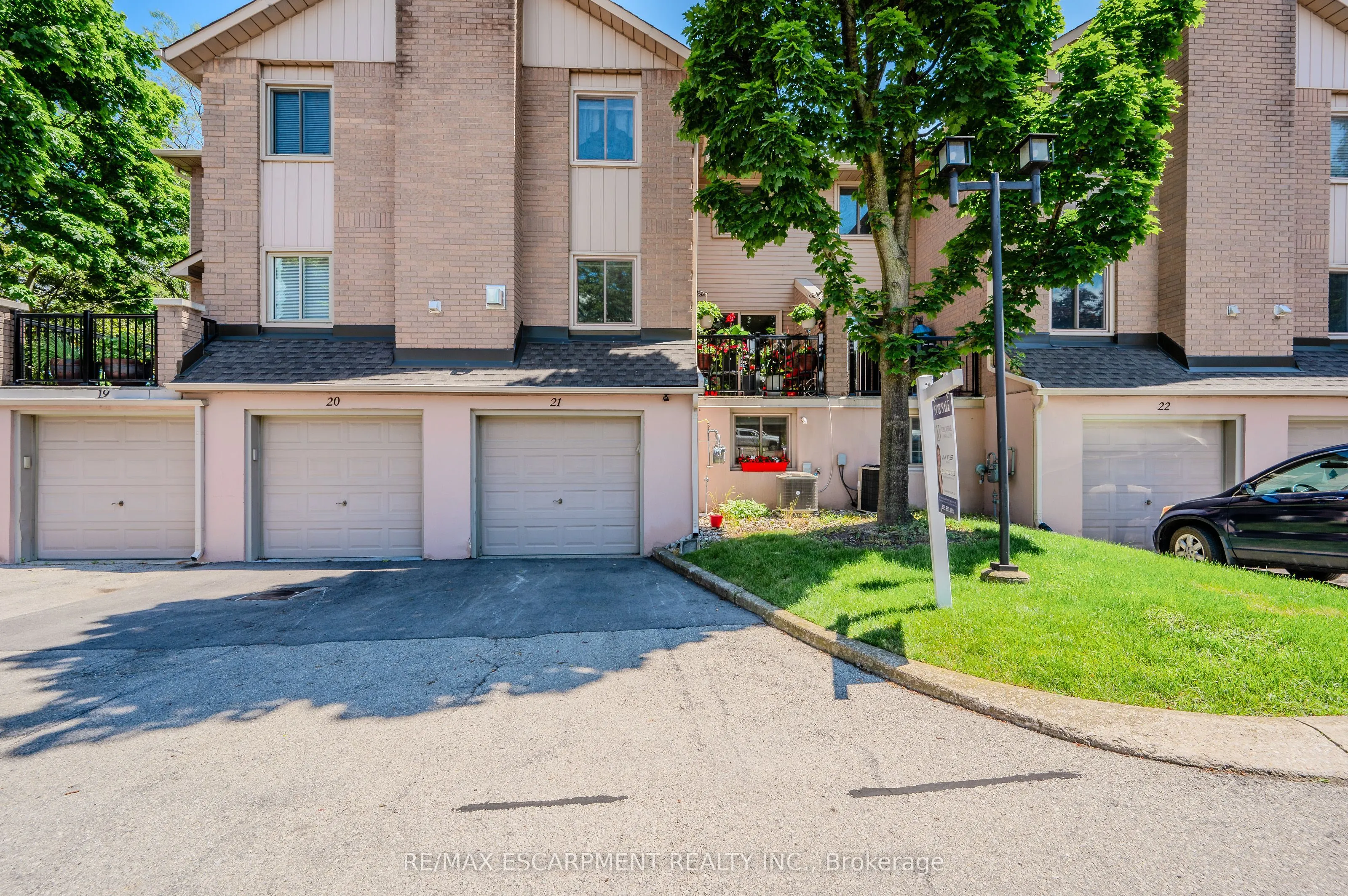 38 Elora Drive, #21