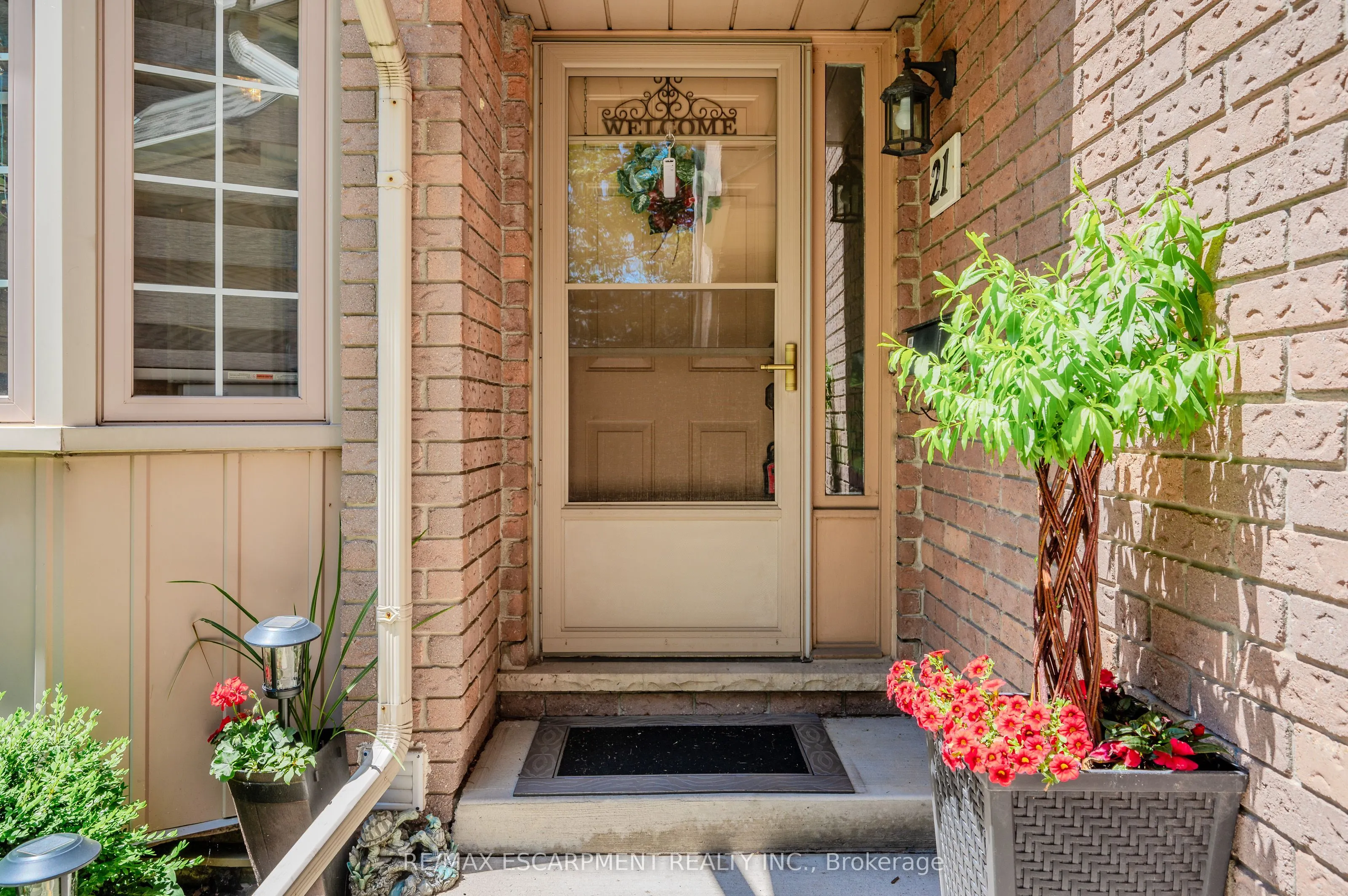38 Elora Drive, #21