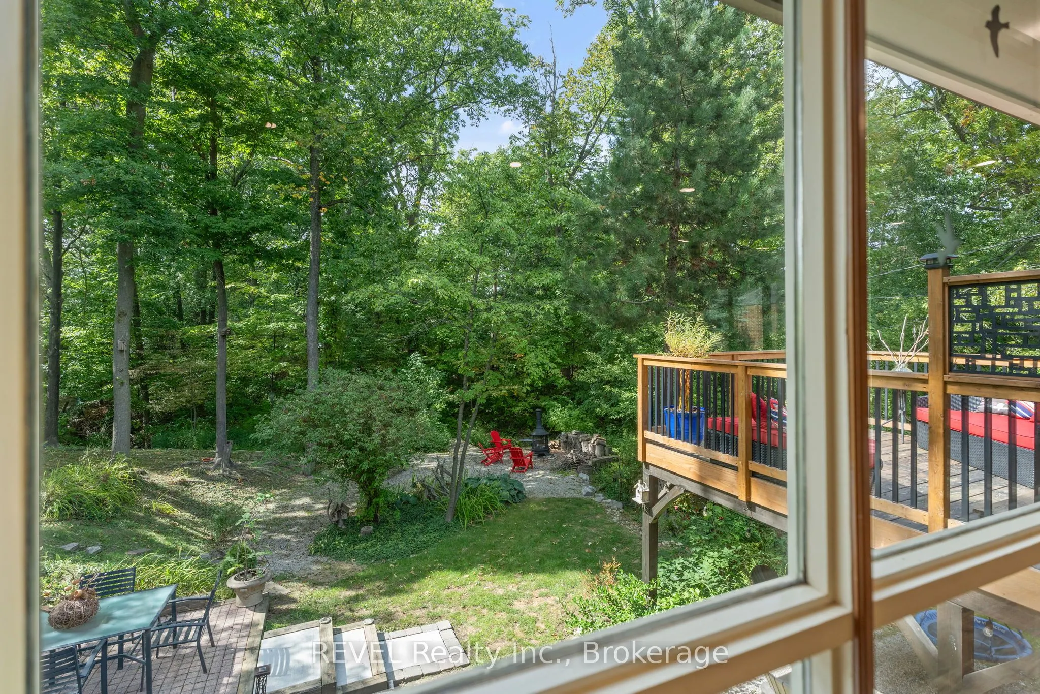 10 Woodington Crescent