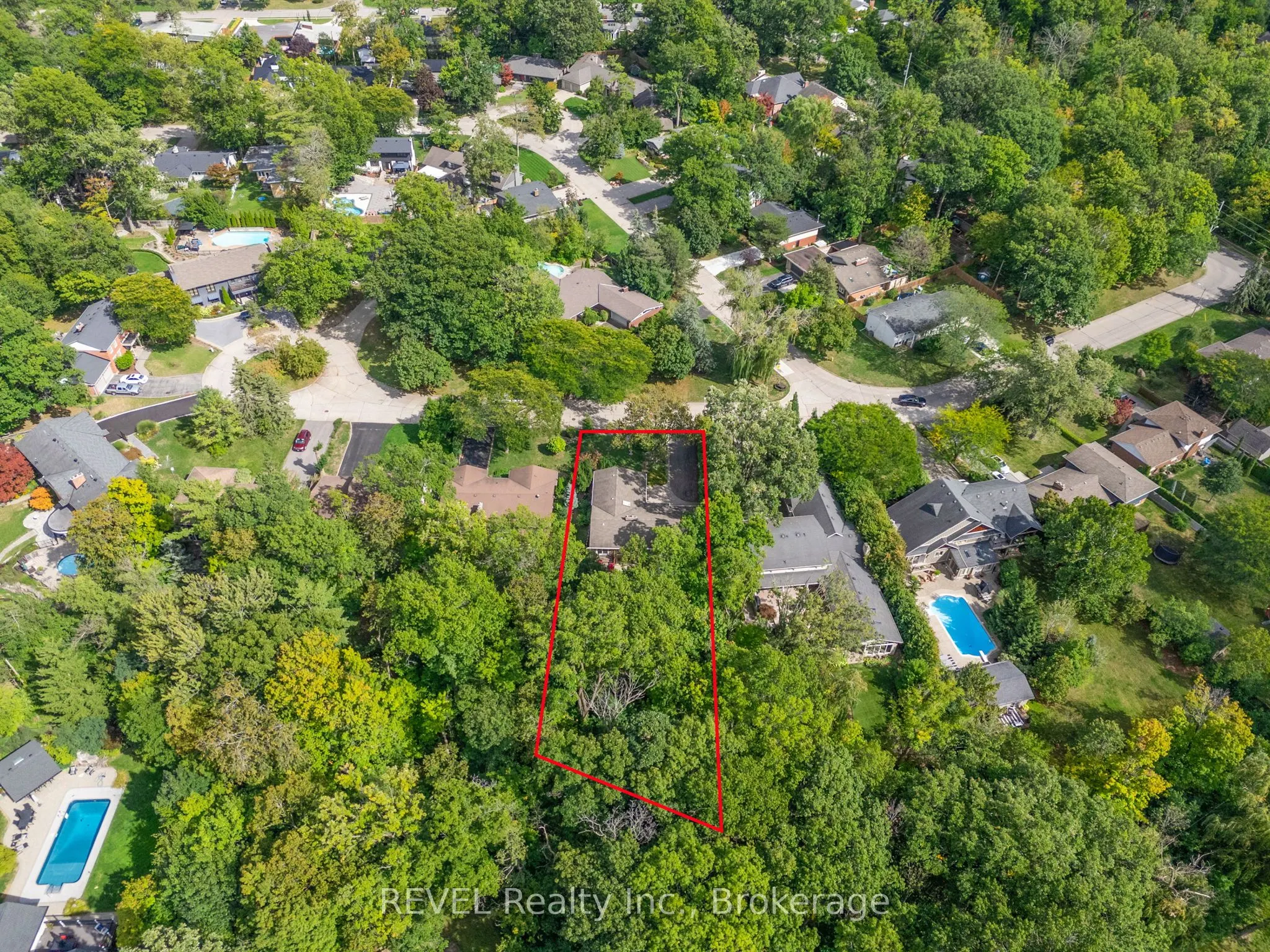 10 Woodington Crescent