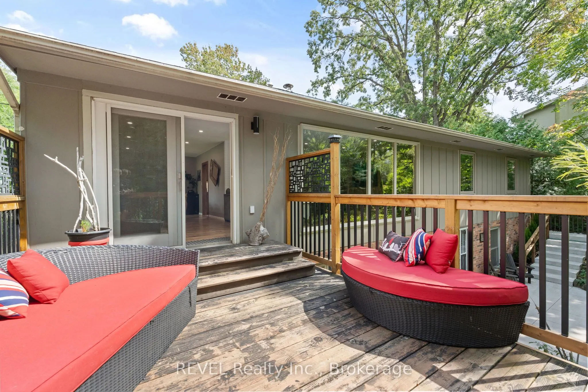 10 Woodington Crescent
