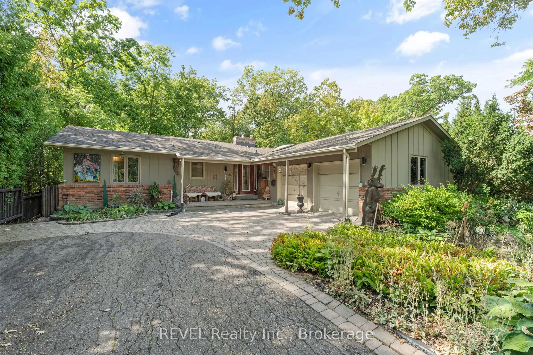 10 Woodington Crescent