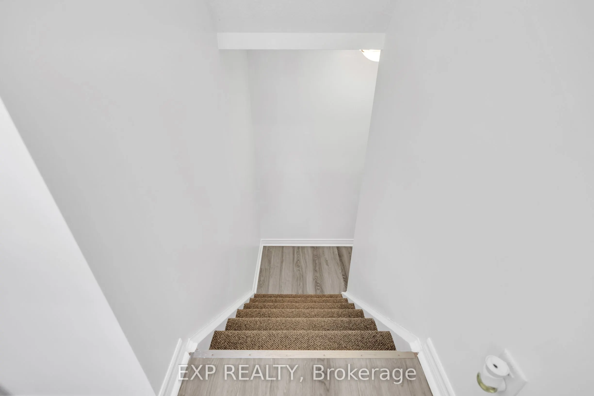 5 CITYVIEW Drive S, #103