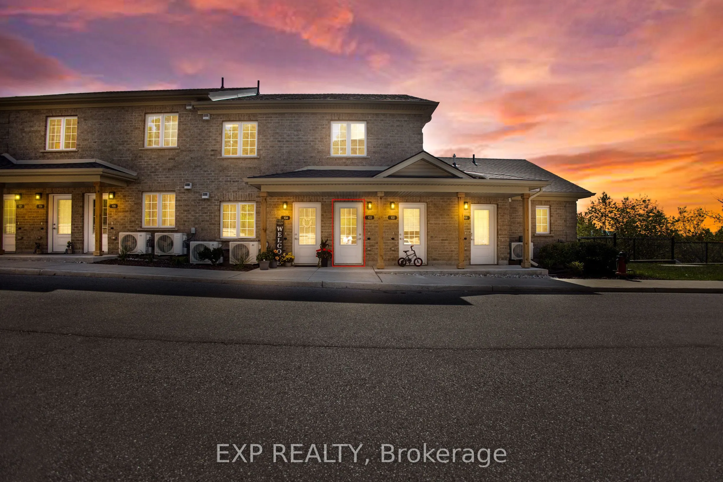 5 CITYVIEW Drive S, #103