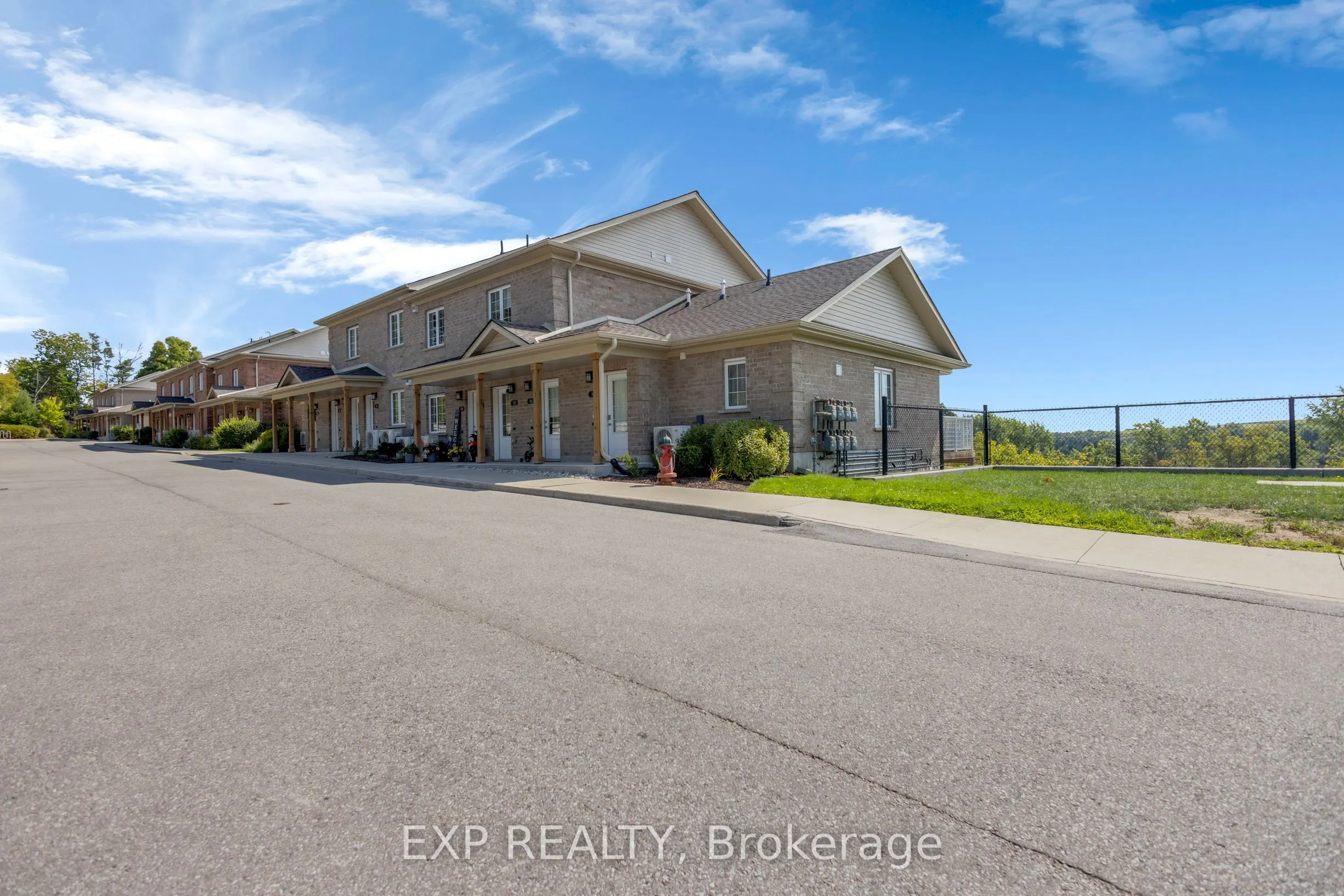 5 CITYVIEW Drive S, #103