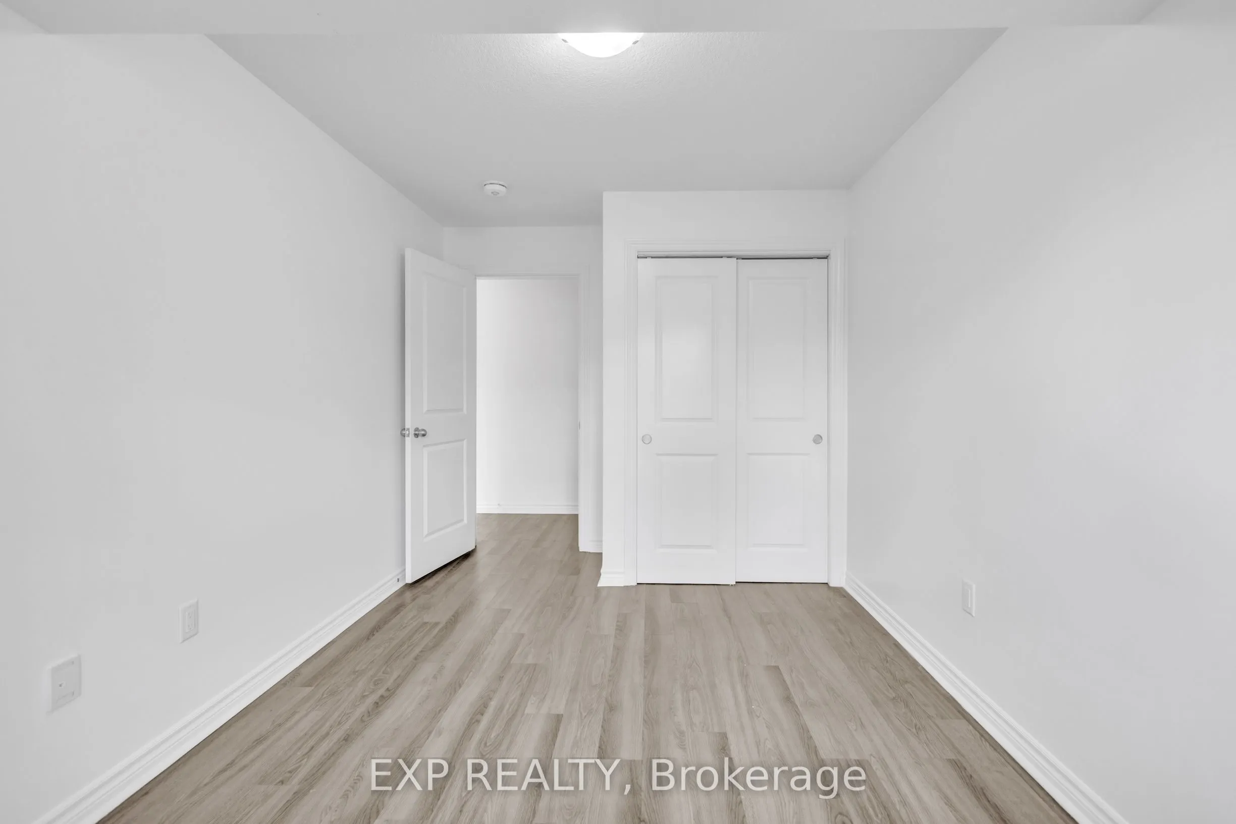 5 CITYVIEW Drive S, #103