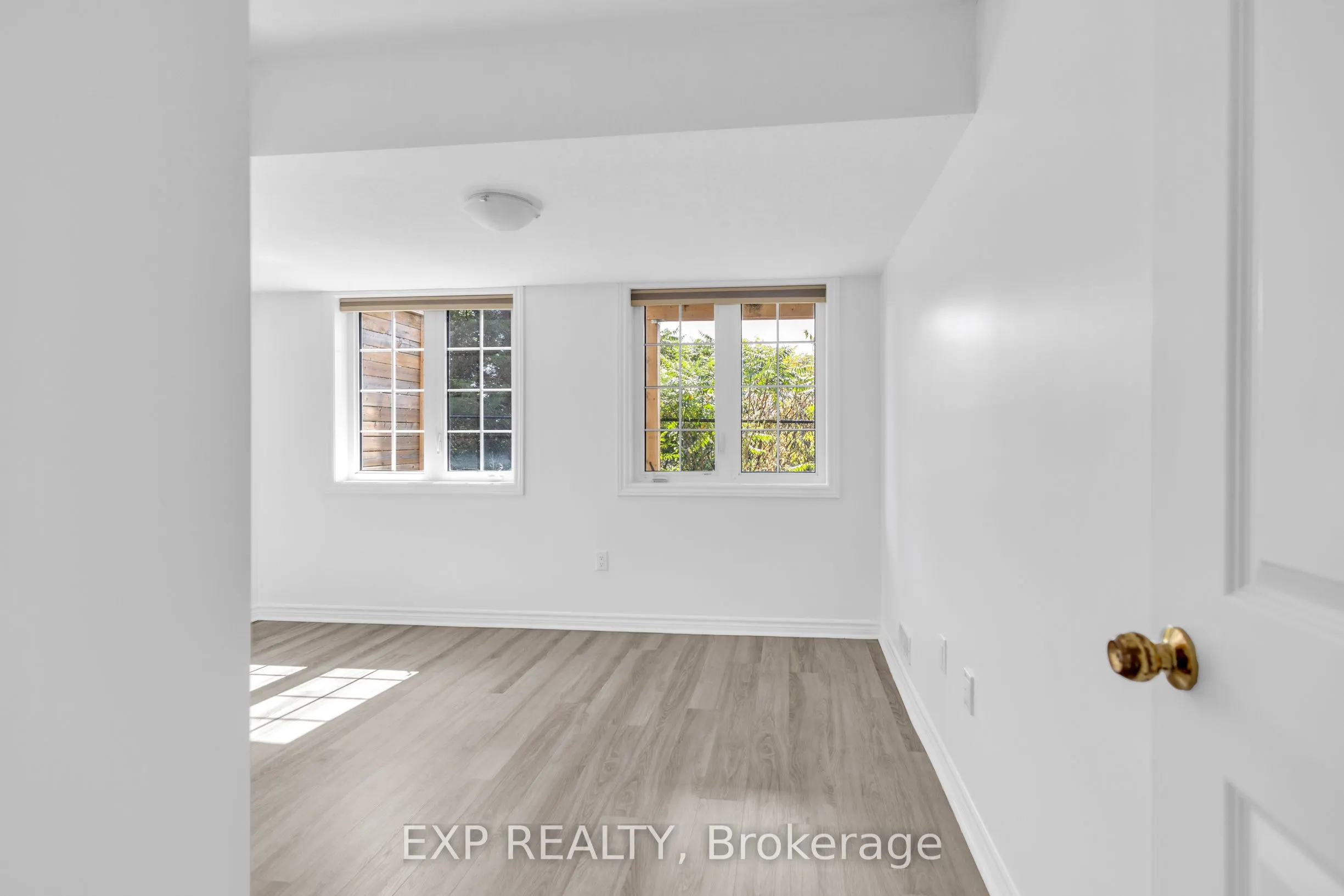 5 CITYVIEW Drive S, #103