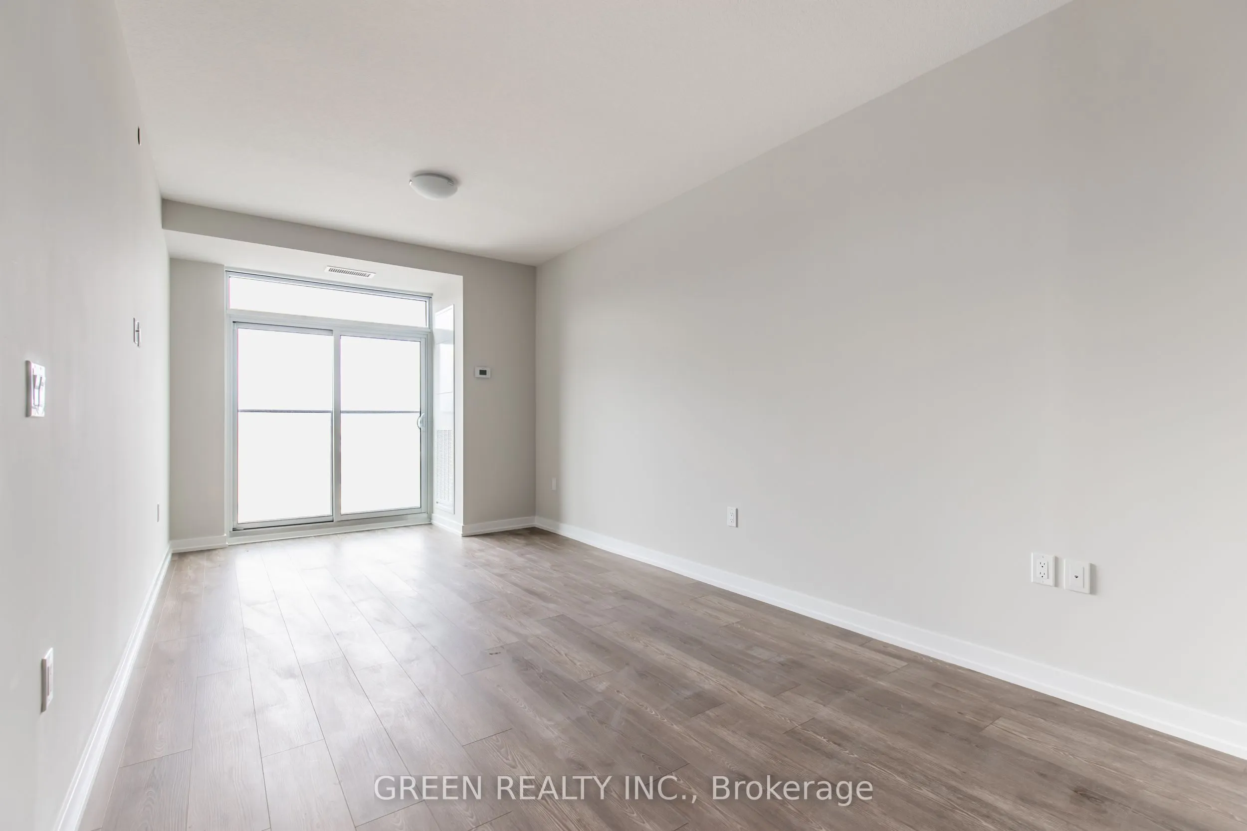 870 Queenston Road, #1406