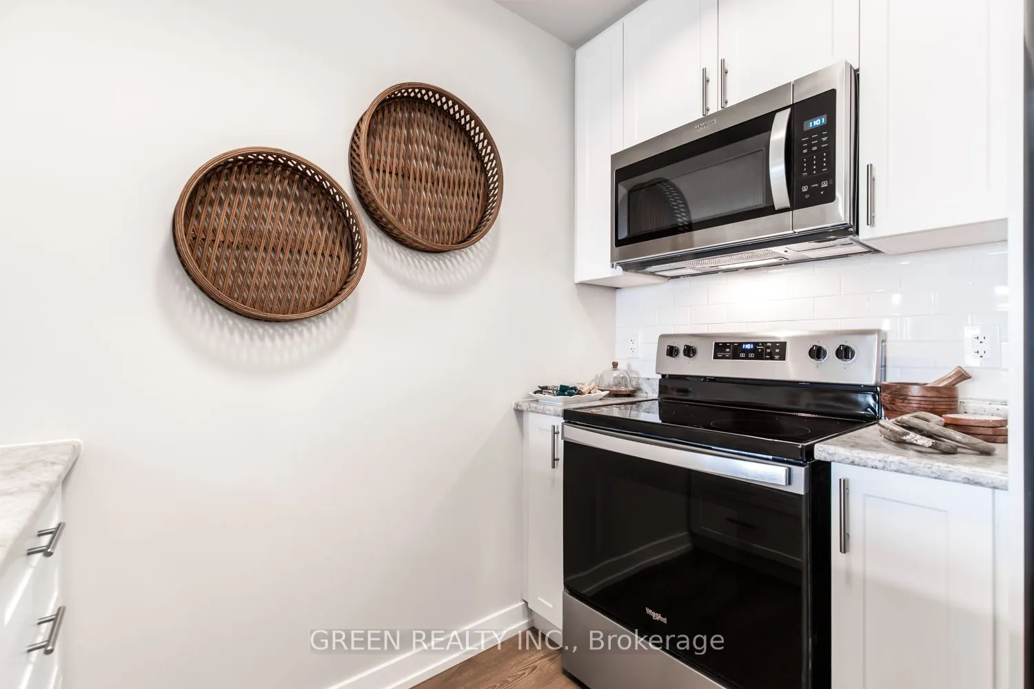 870 Queenston Road, #501