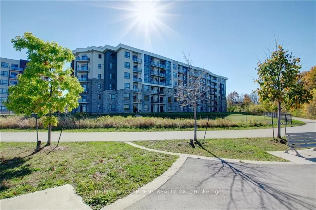 125 Shoreview Place, #219