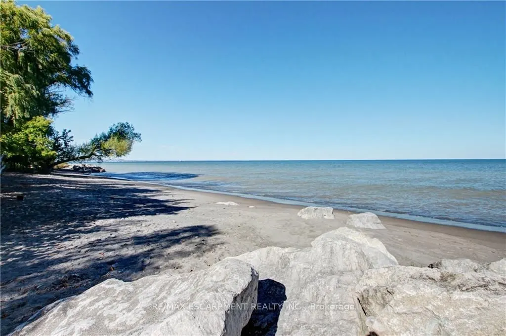 125 Shoreview Place, #219