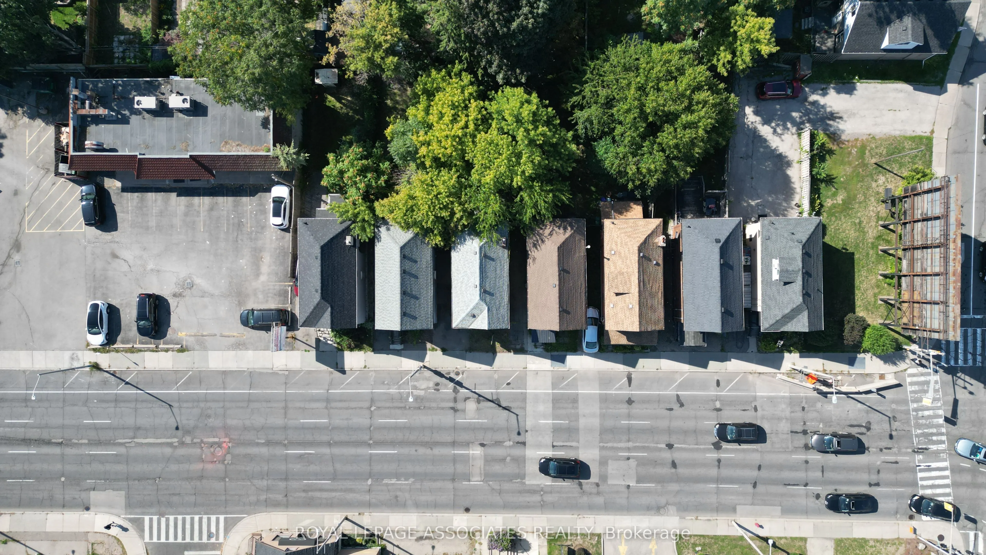 455 Main Street W