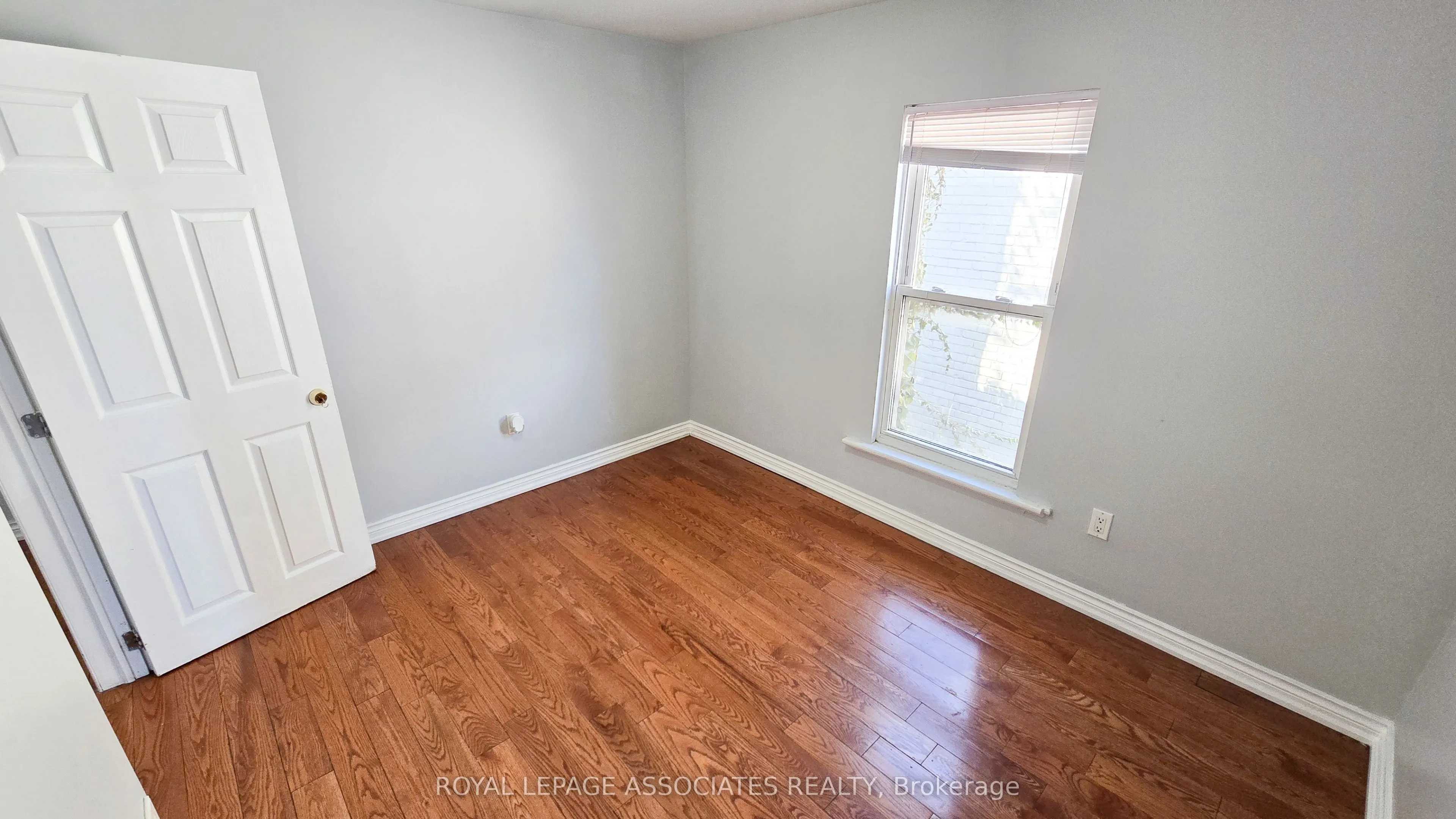 455 Main Street W