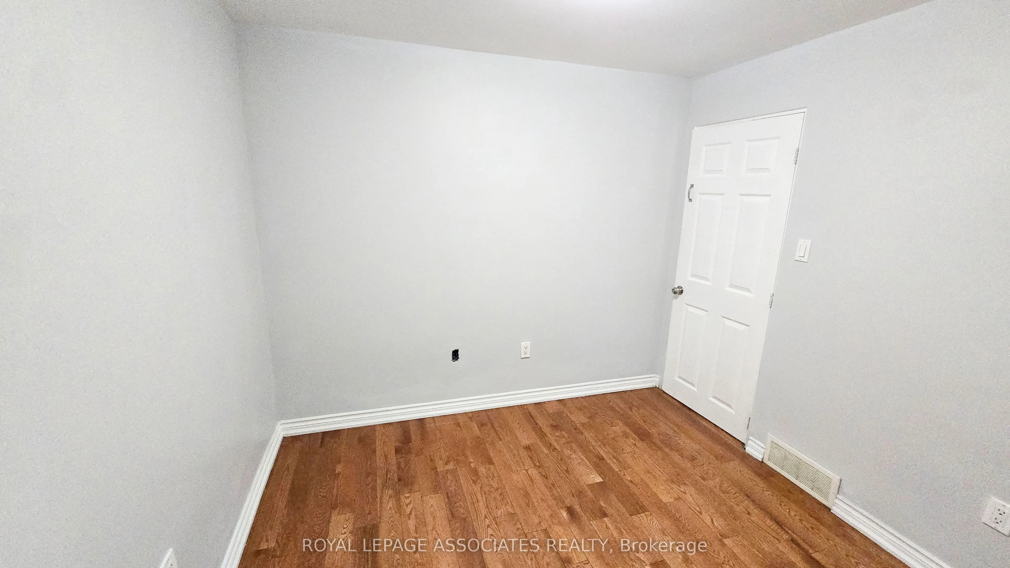 455 Main Street W