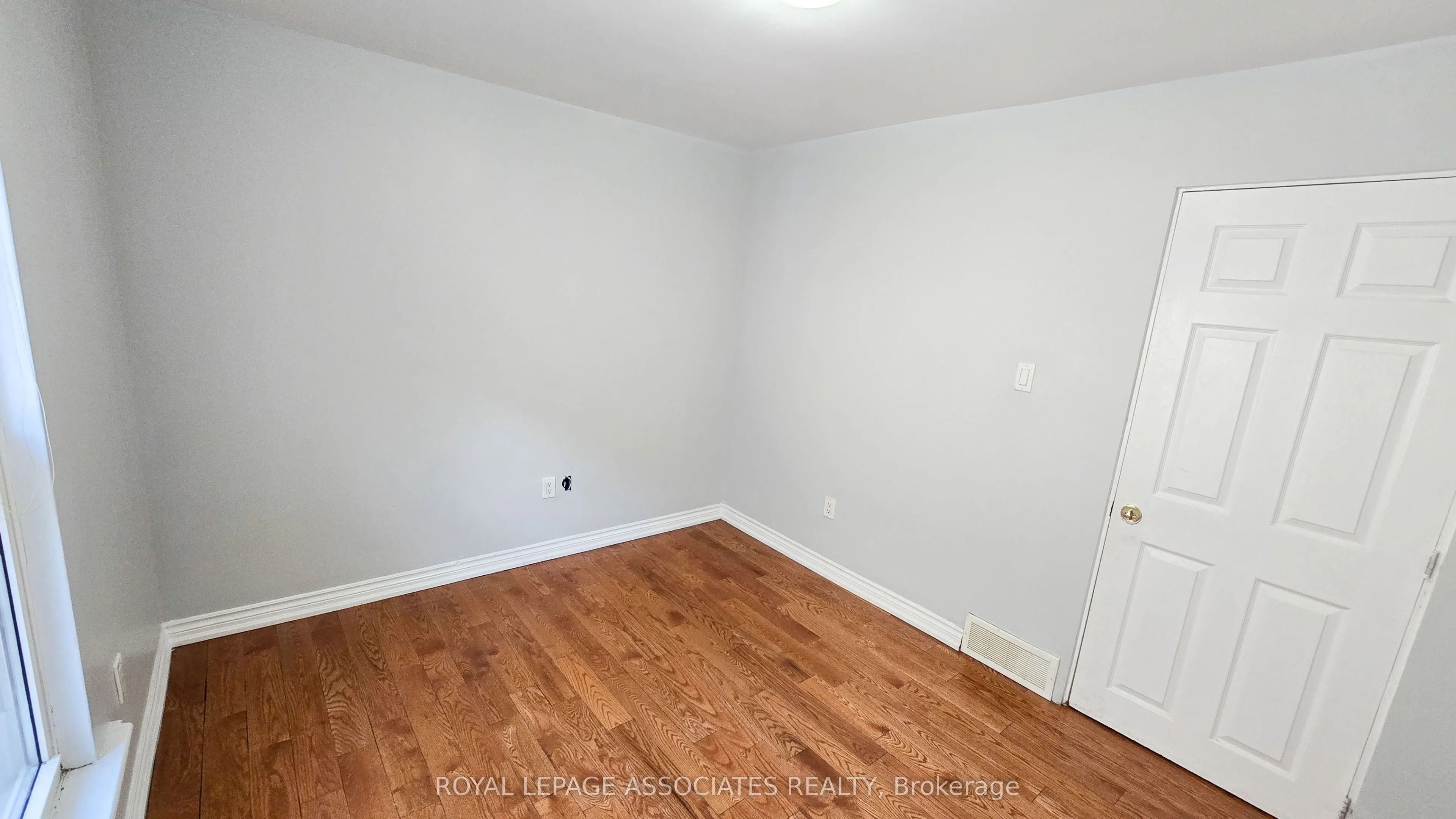 455 Main Street W