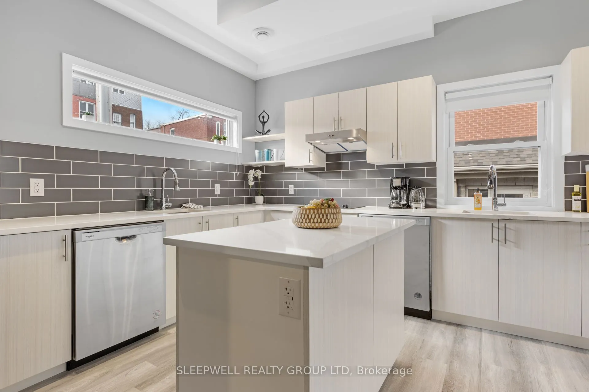 255 Somerset Street E