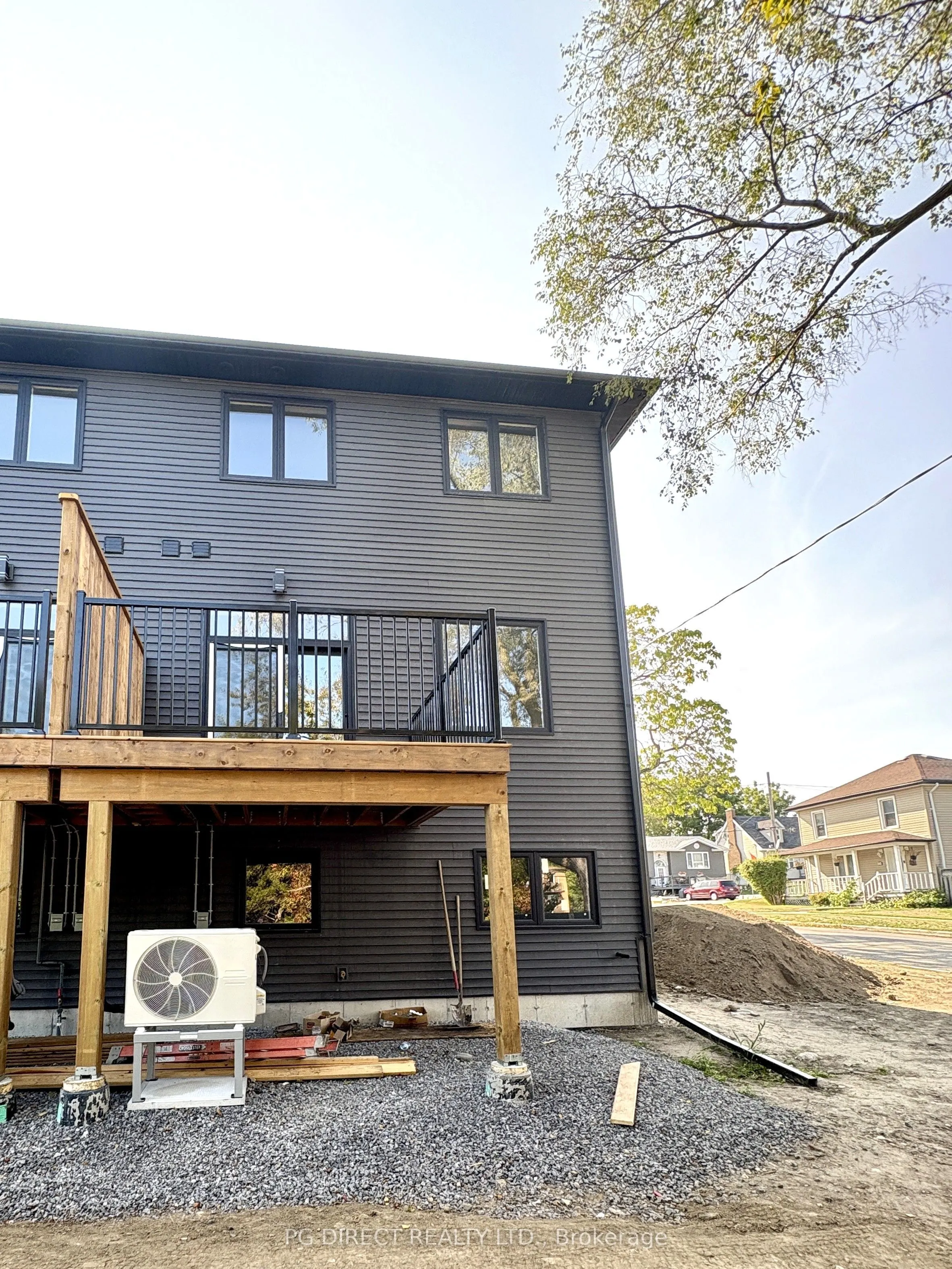 89 Maclellan Avenue