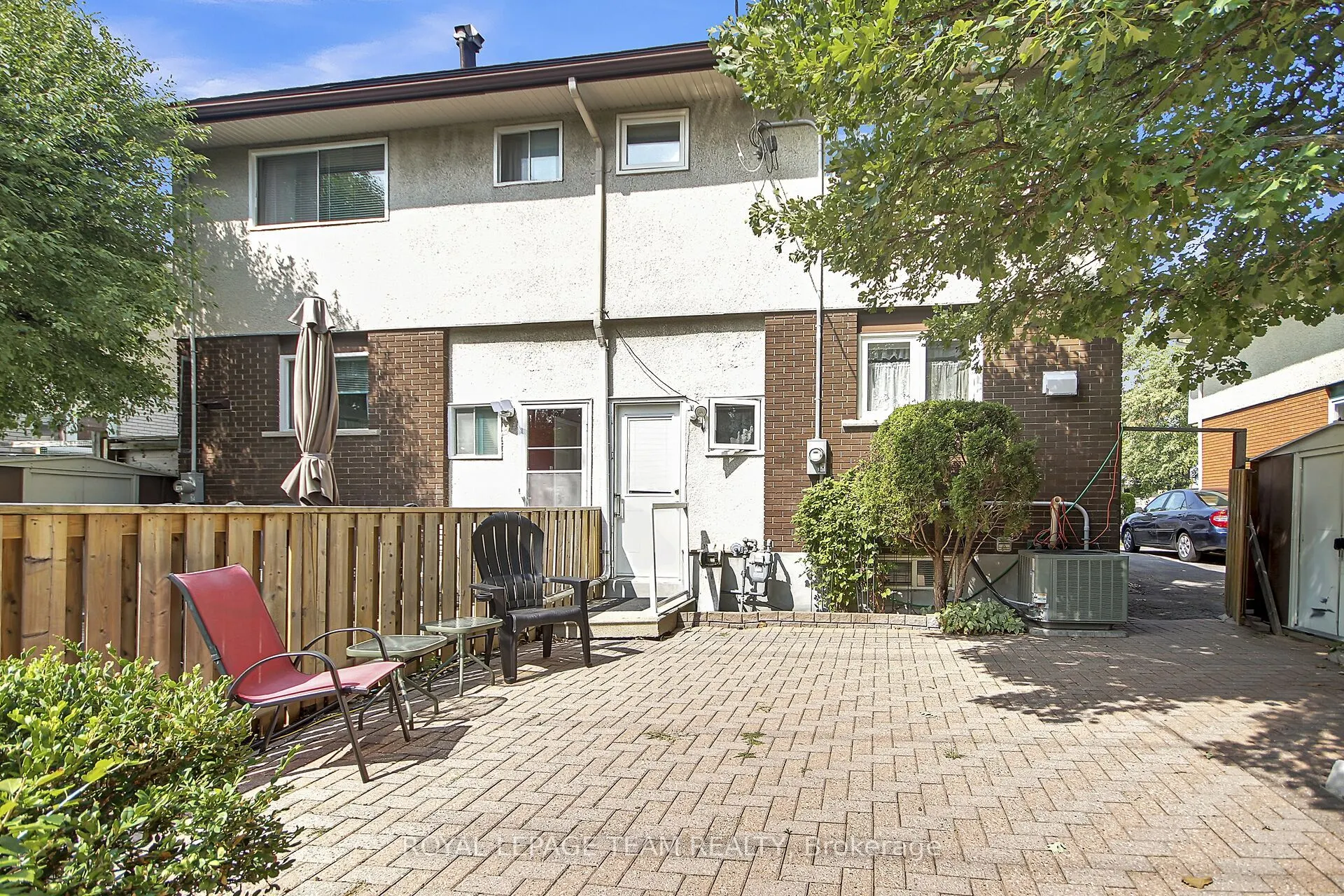 962 Dynes Road