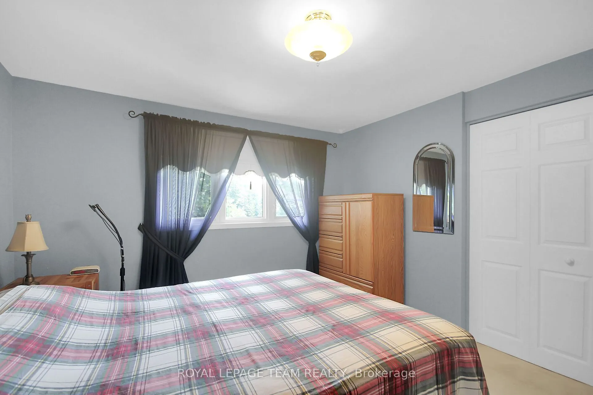 962 Dynes Road