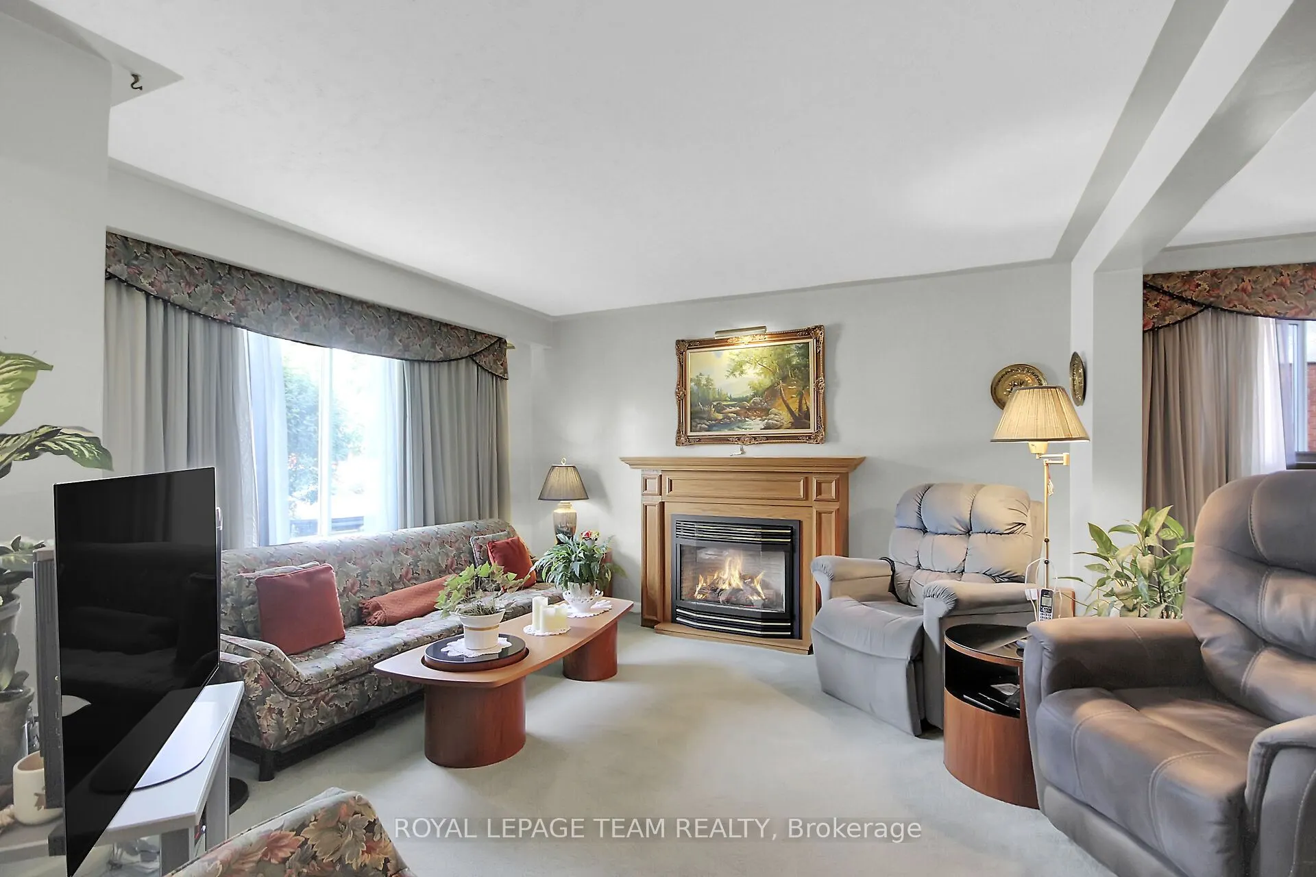 962 Dynes Road