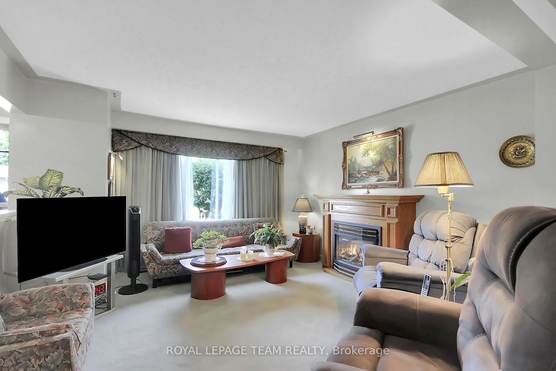 962 Dynes Road