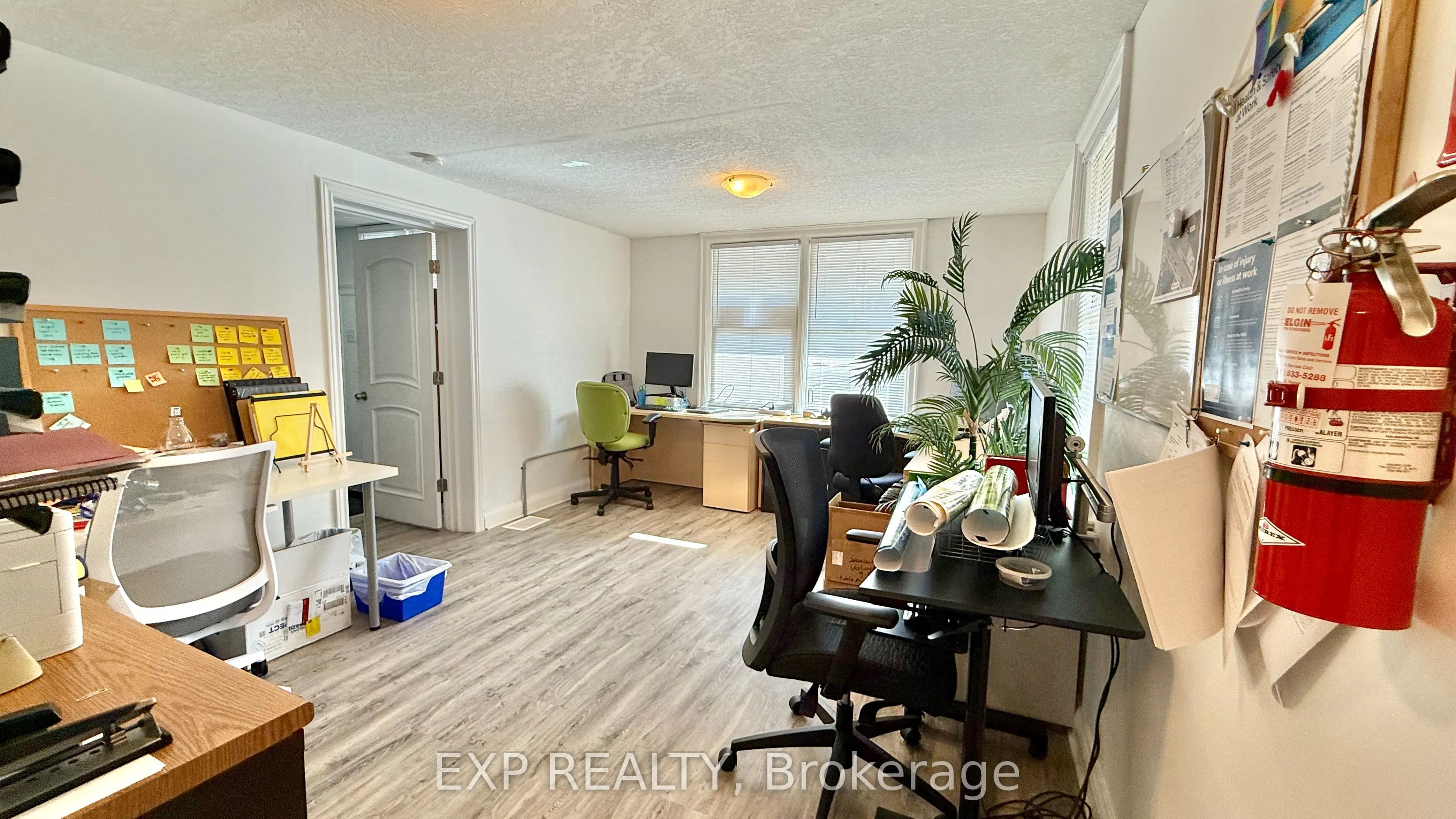 74 Queen Street N