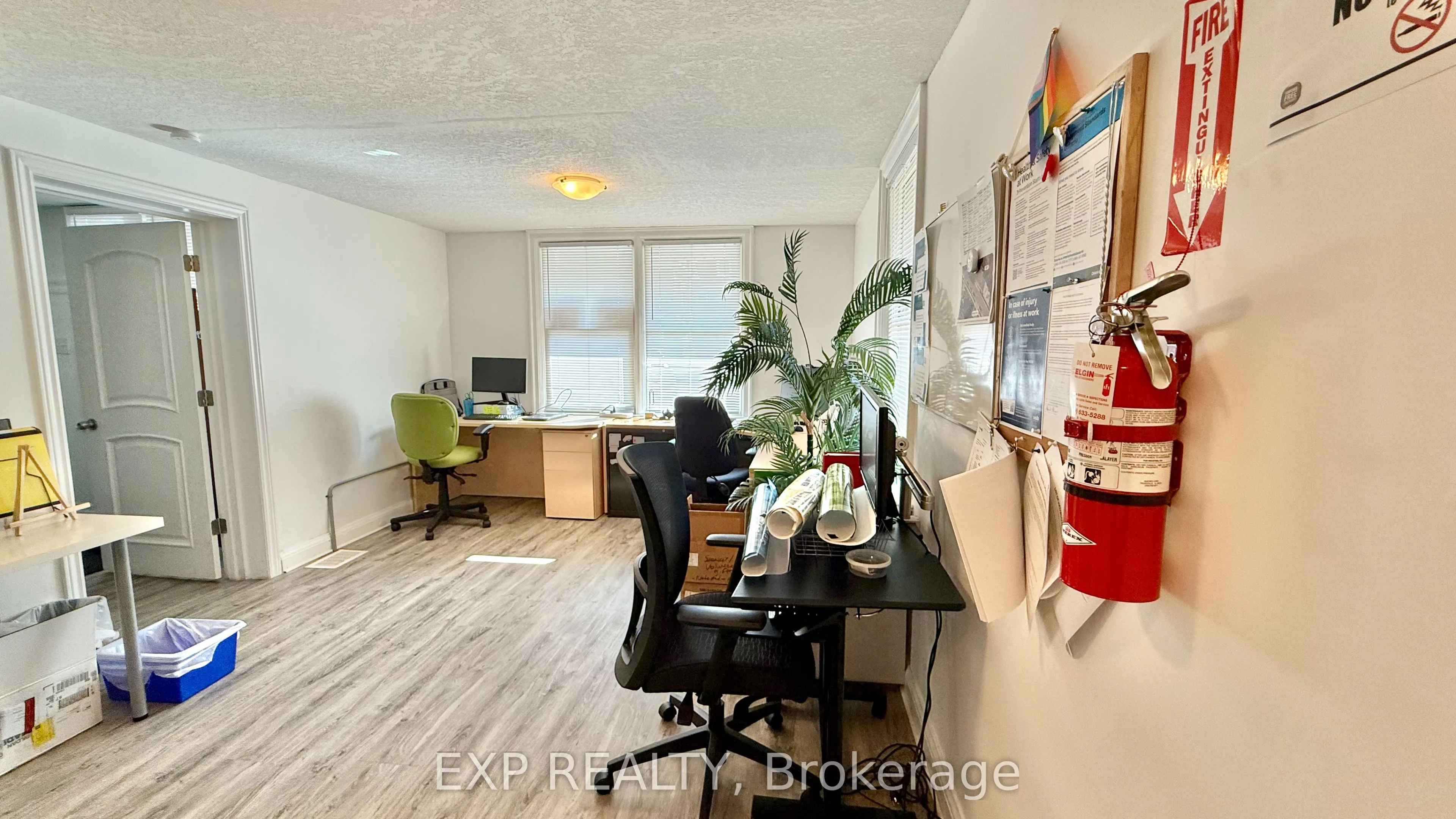 74 Queen Street N