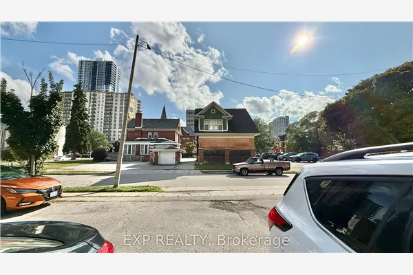 74 Queen Street N