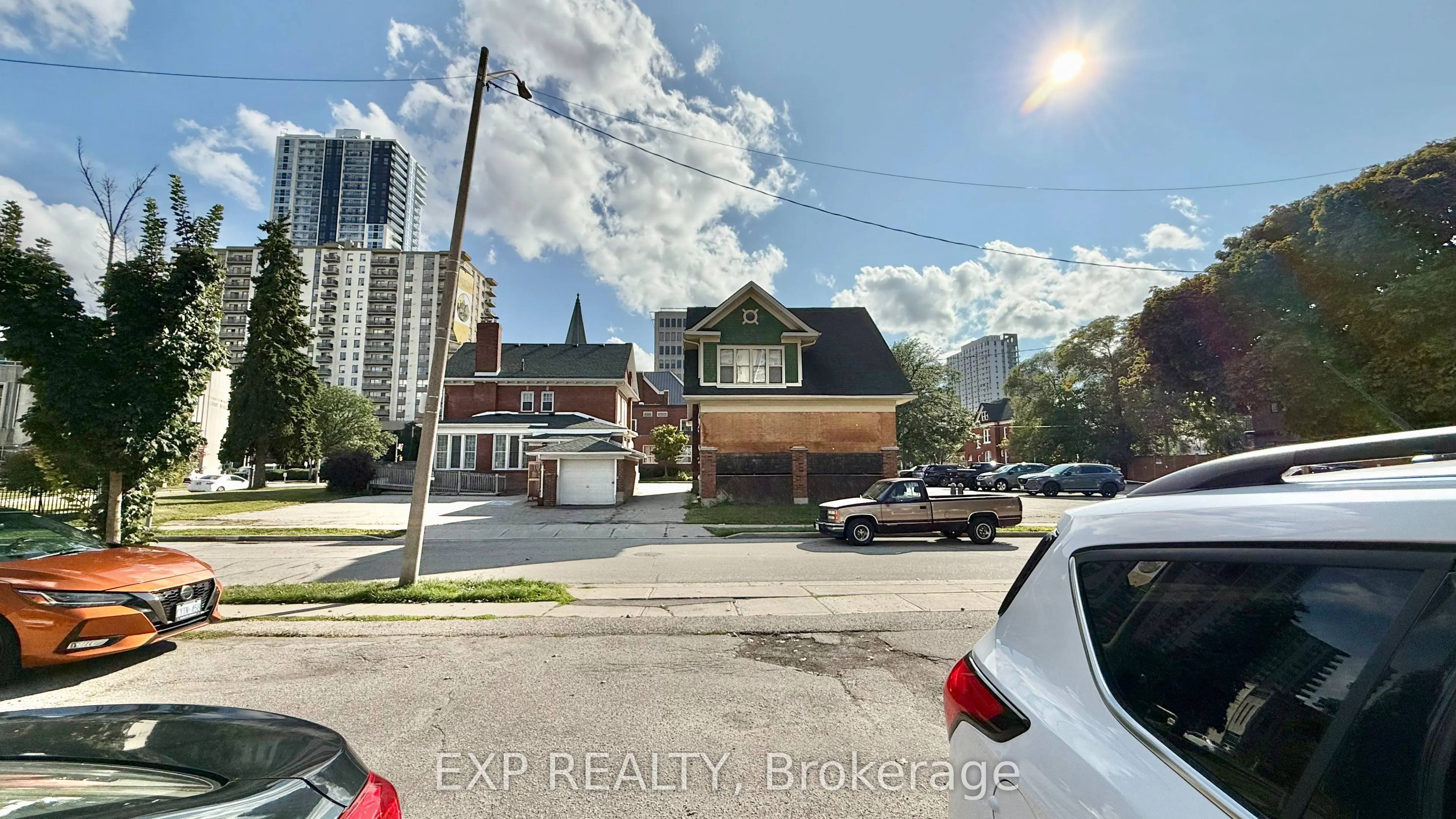 74 Queen Street N