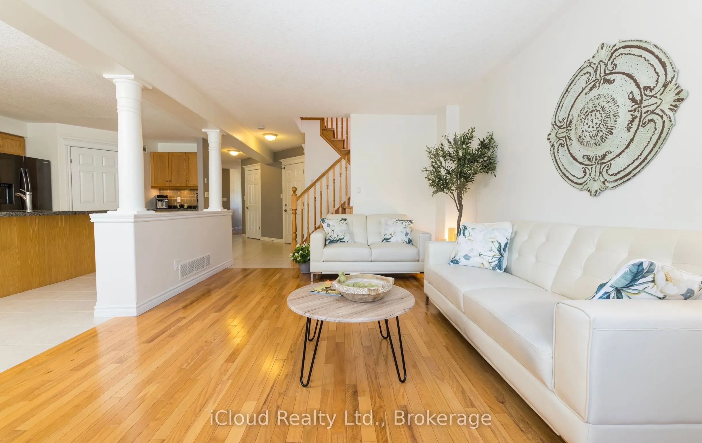 105 Hampson Crescent
