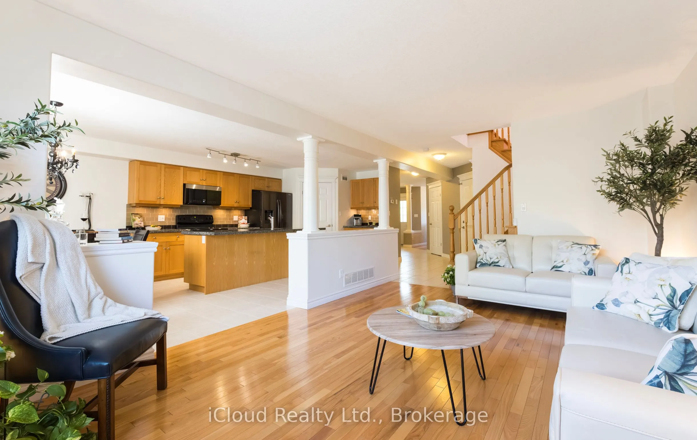 105 Hampson Crescent