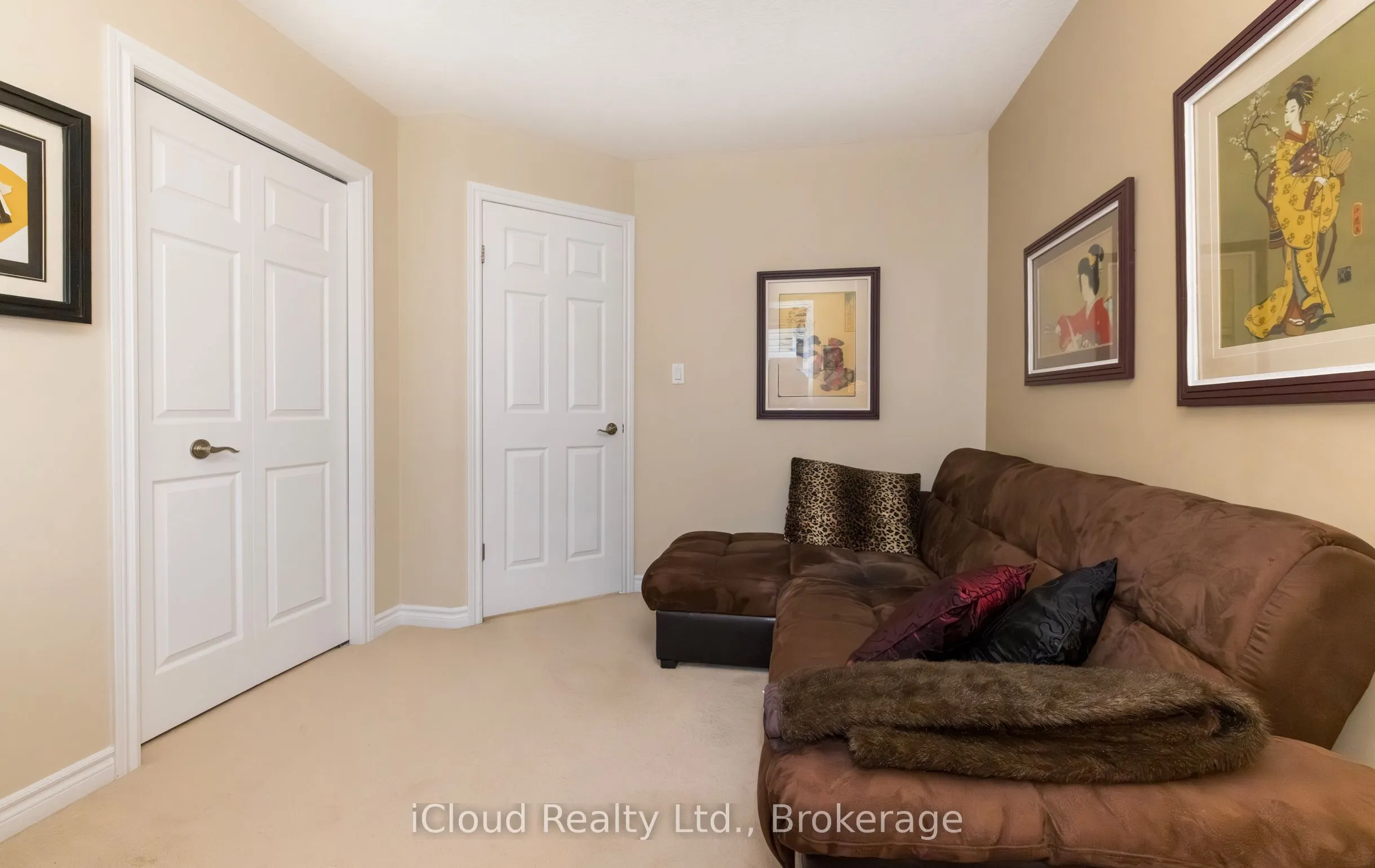 105 Hampson Crescent