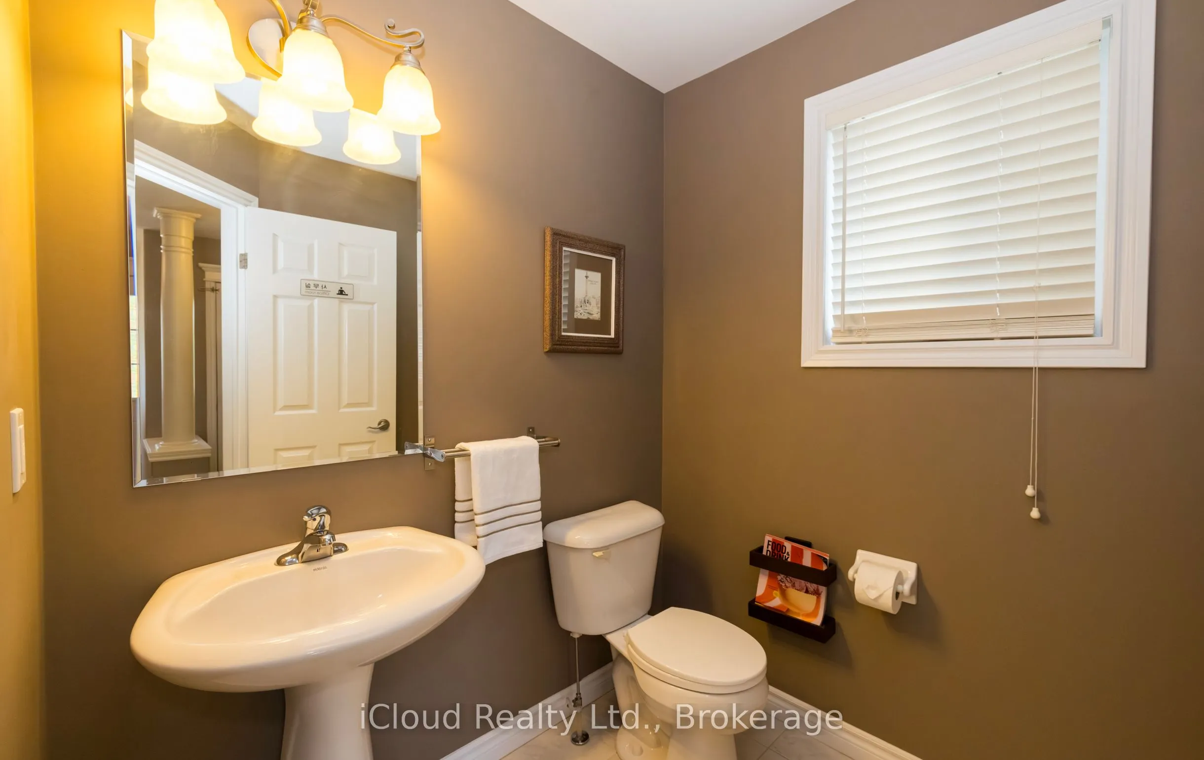 105 Hampson Crescent